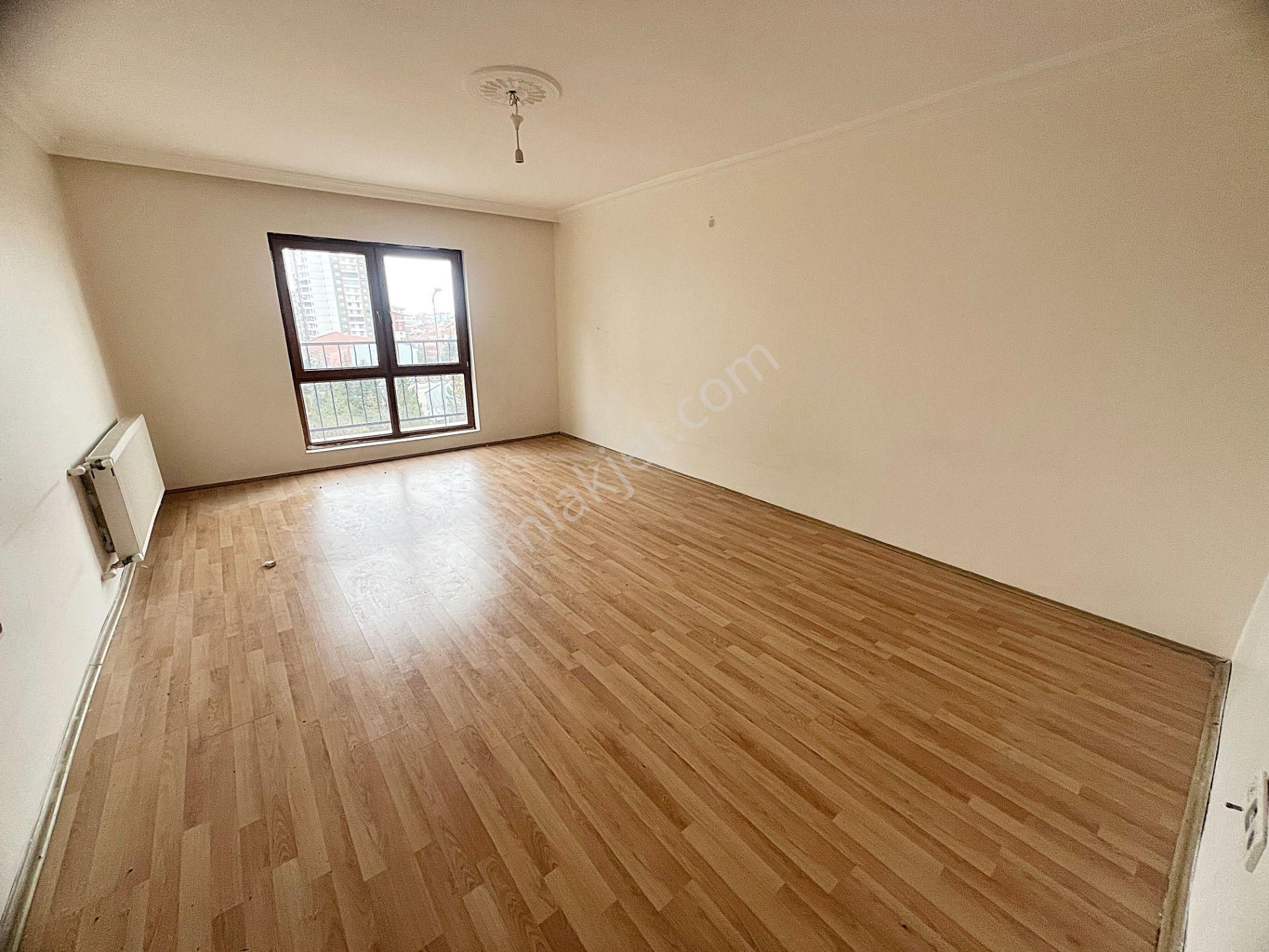 Çiğdemtepe Selim Cadde Üzerinde 3. Kat Muhteşem Lokasyon Kök Tapu İskanlı 3+1 - Görsel 6