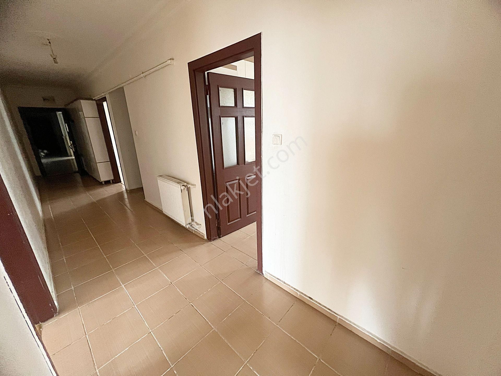 Çiğdemtepe Selim Cadde Üzerinde 3. Kat Muhteşem Lokasyon Kök Tapu İskanlı 3+1 - Görsel 28