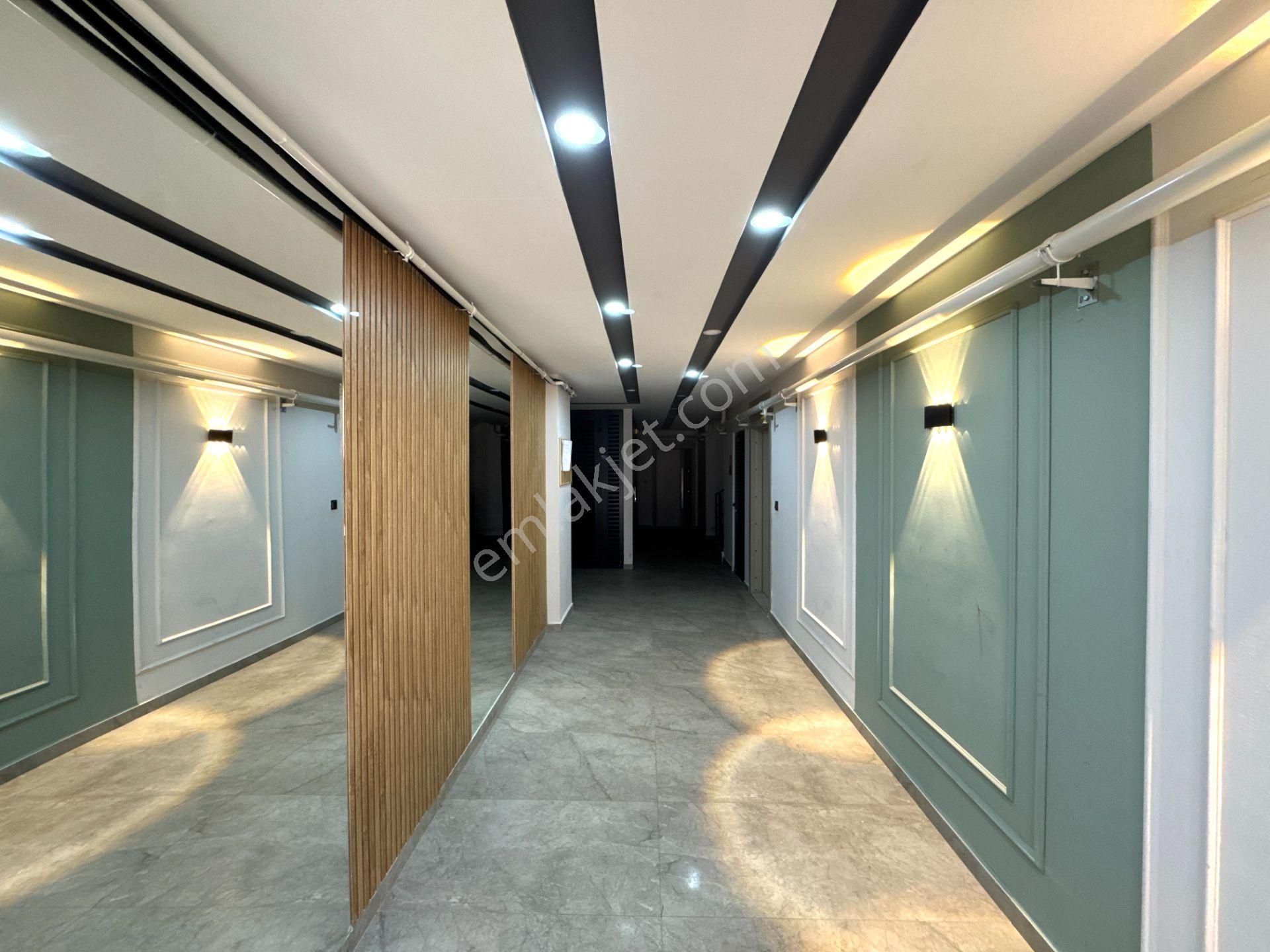 Tramvay Durağına Yakın Katta Geniş Kullanışlı Fırsat 2+1