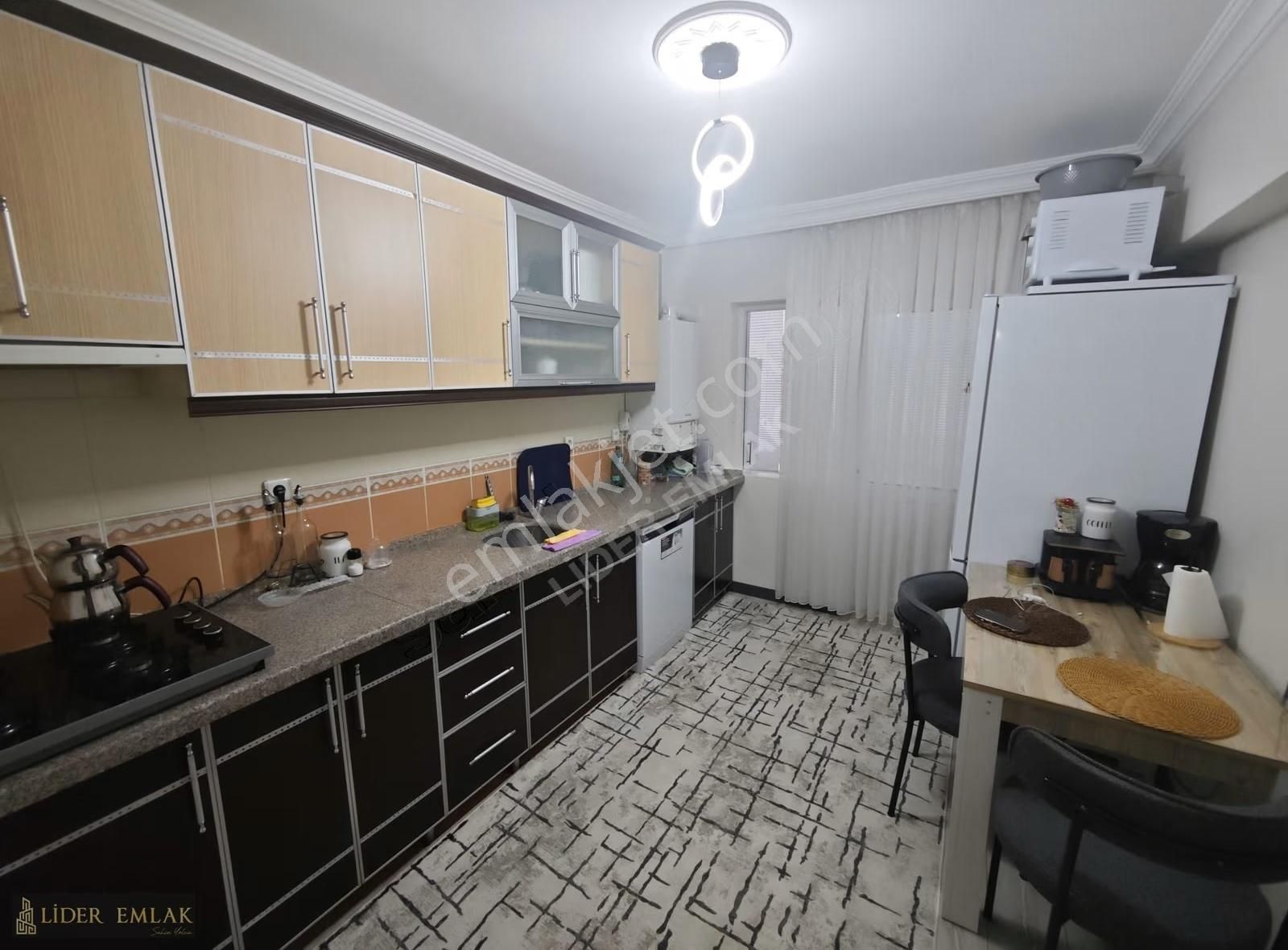 Lider Emlak'tan Güneşevler Merkezde **3+1** Satılık Daire - Görsel 2