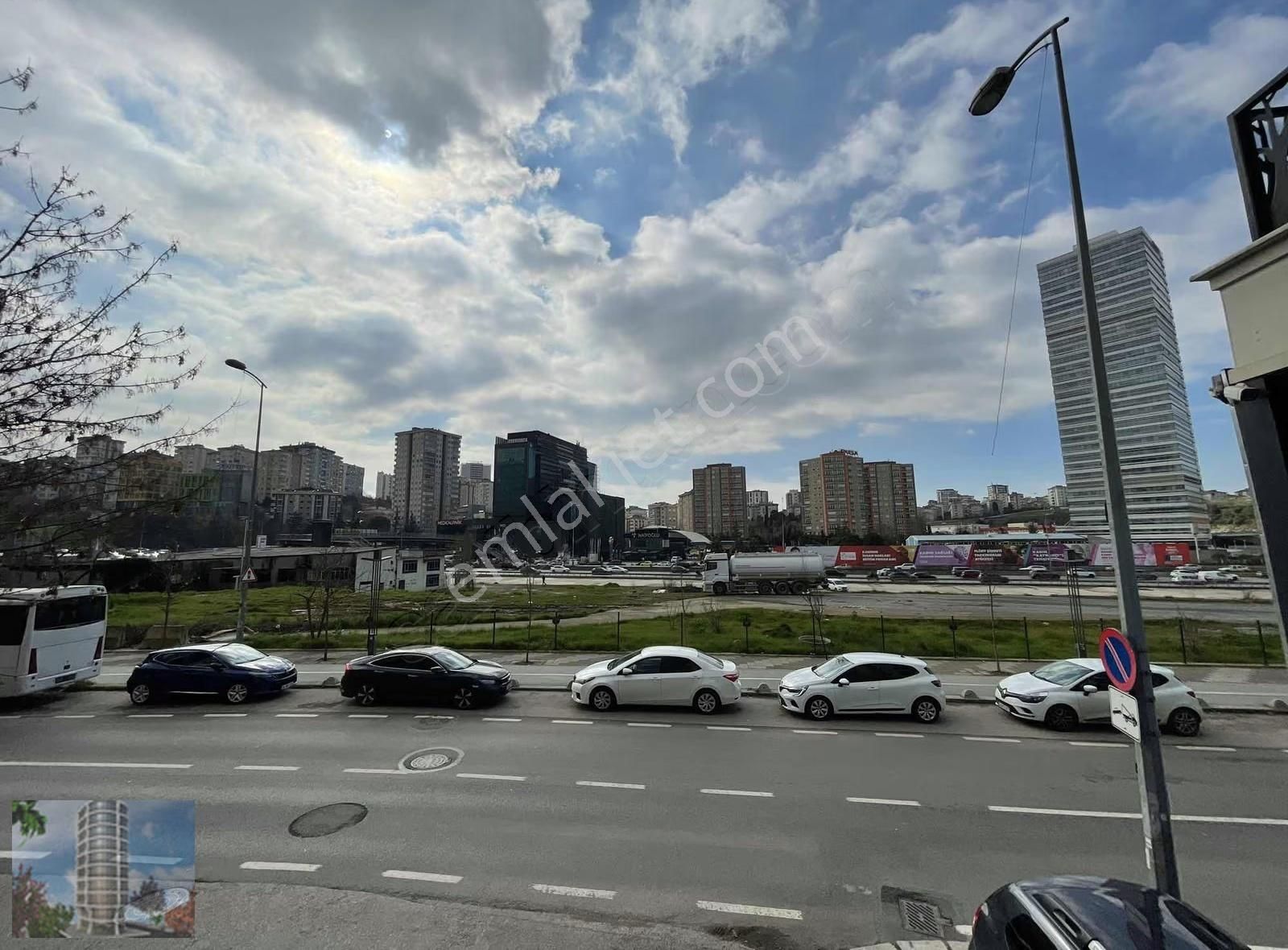 Memorial Hastanesinin Yanıbaşında E-5 Cephe 350m2 Geniş Dükkan - Görsel 35