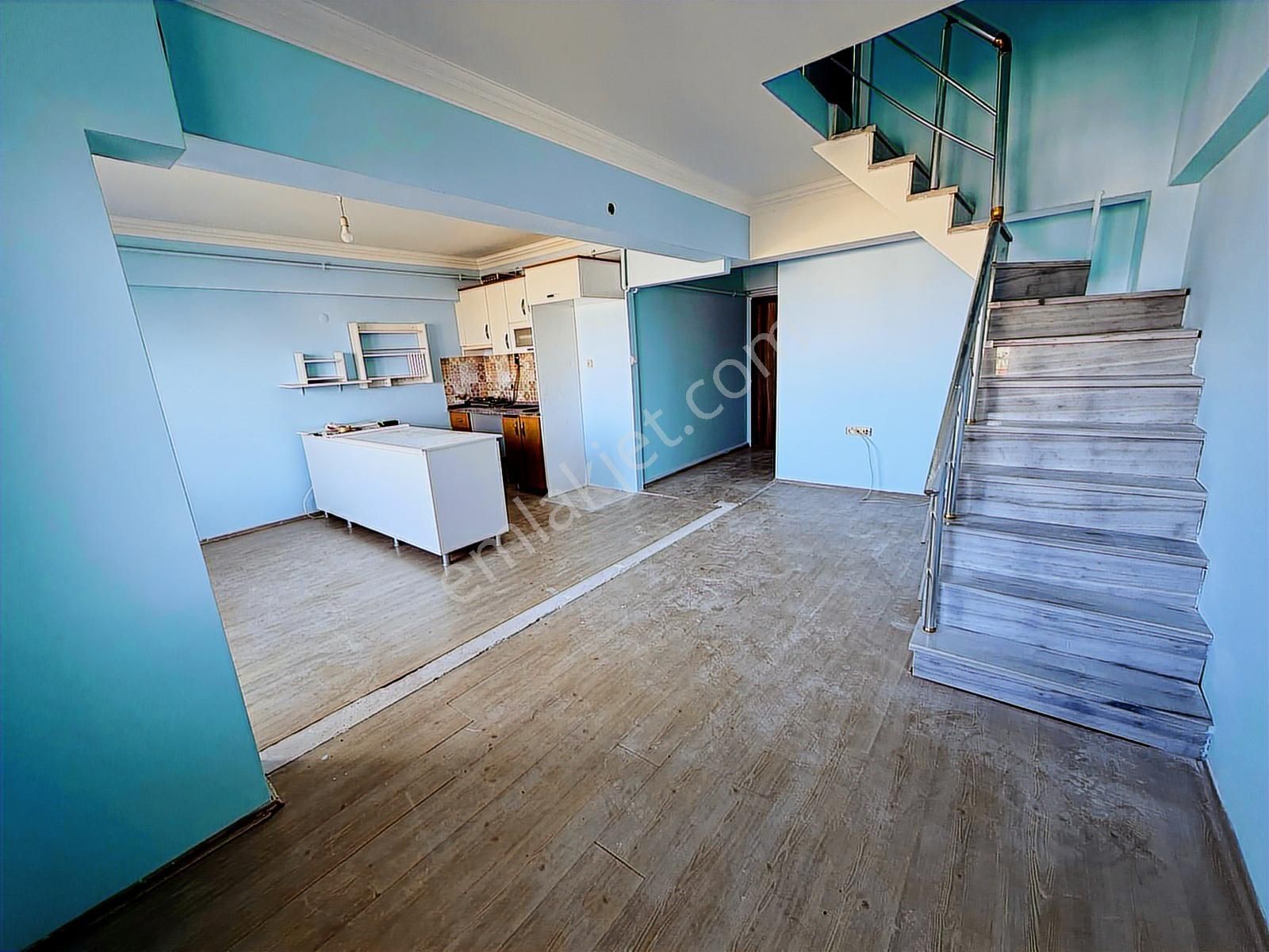 Çanakkale Kepez Cum. Mah. Boğaz Manzaralı Teraslı Kiralık 2+1