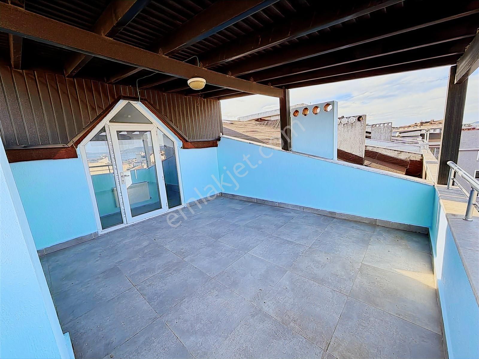 Çanakkale Kepez Cum. Mah. Boğaz Manzaralı Teraslı Kiralık 2+1 - Görsel 12