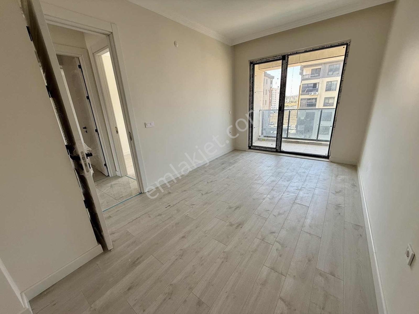 Çanakkale Esenler De Büyük Geniş Sıfır Satılık 3+1 Daire - Görsel 5