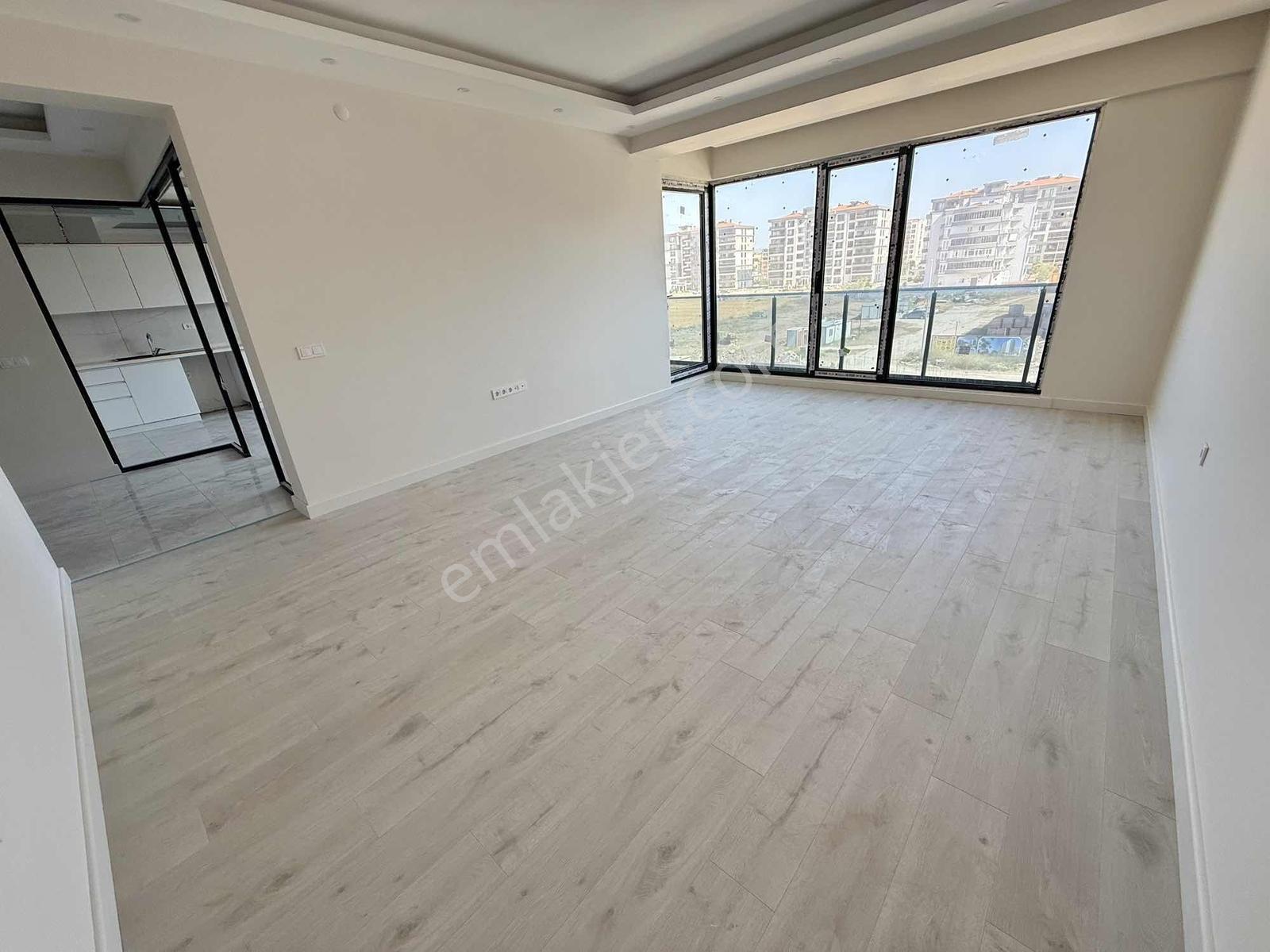 Çanakkale Esenler De Büyük Geniş Sıfır Satılık 3+1 Daire - Görsel 10