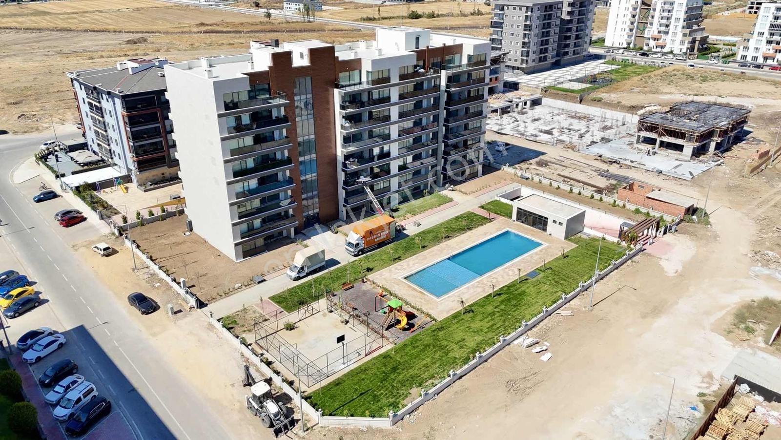 Çanakkale Esenler Prestijli Sitede Büyük 3+1 Satılık