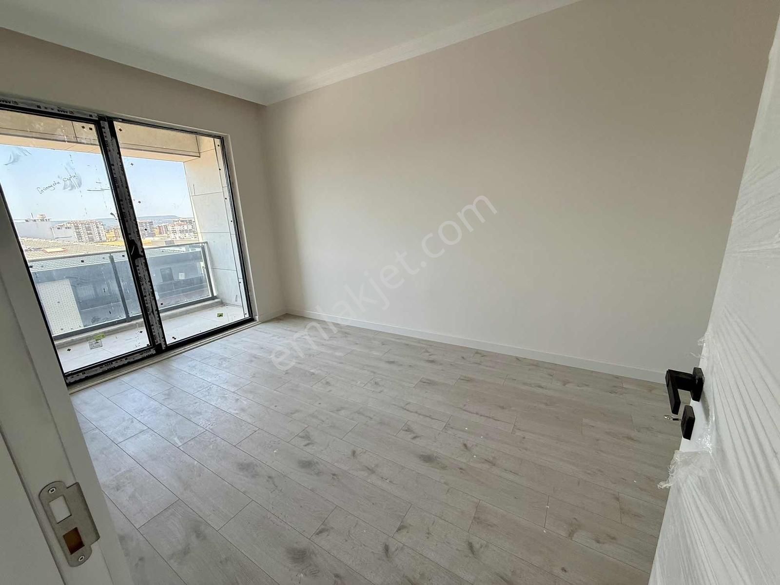 Çanakkale Esenler Prestijli Sitede Büyük 3+1 Satılık - Görsel 15