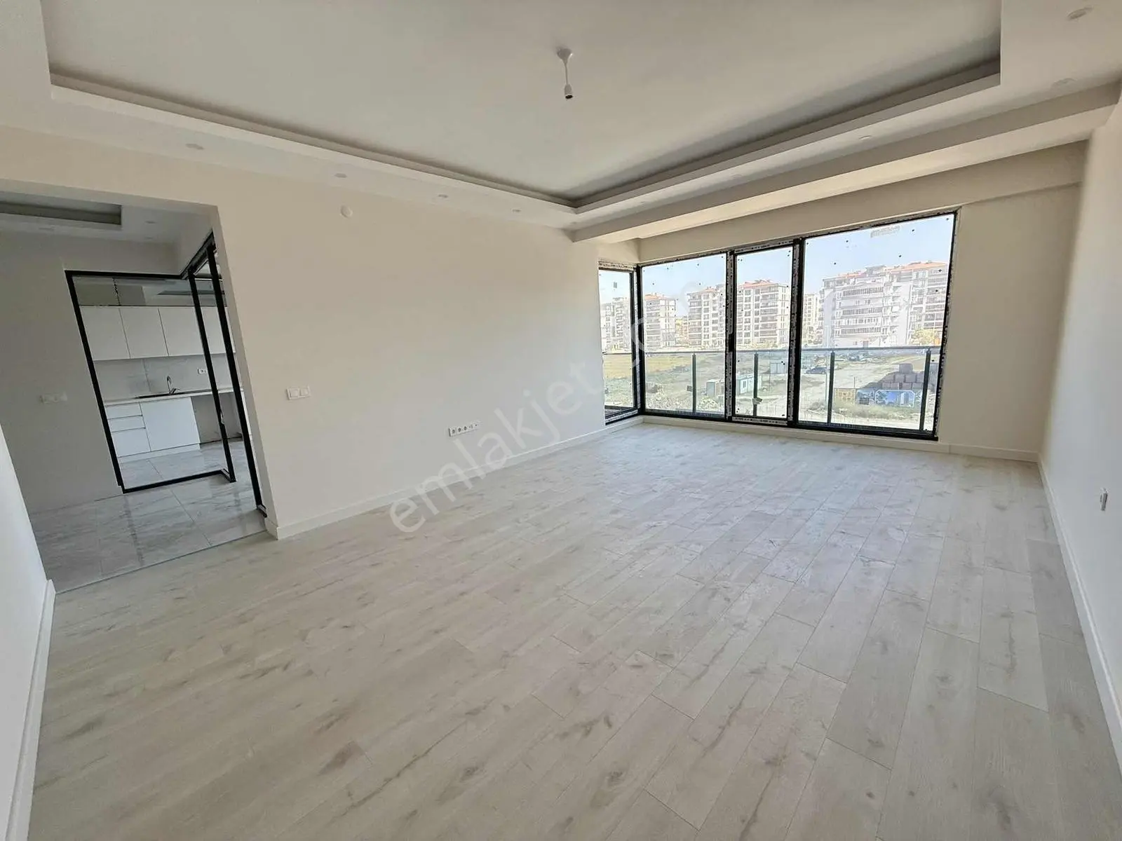 Çanakkale Esenler De Büyük Geniş Sıfır Satılık 3+1 Daire - Görsel 9
