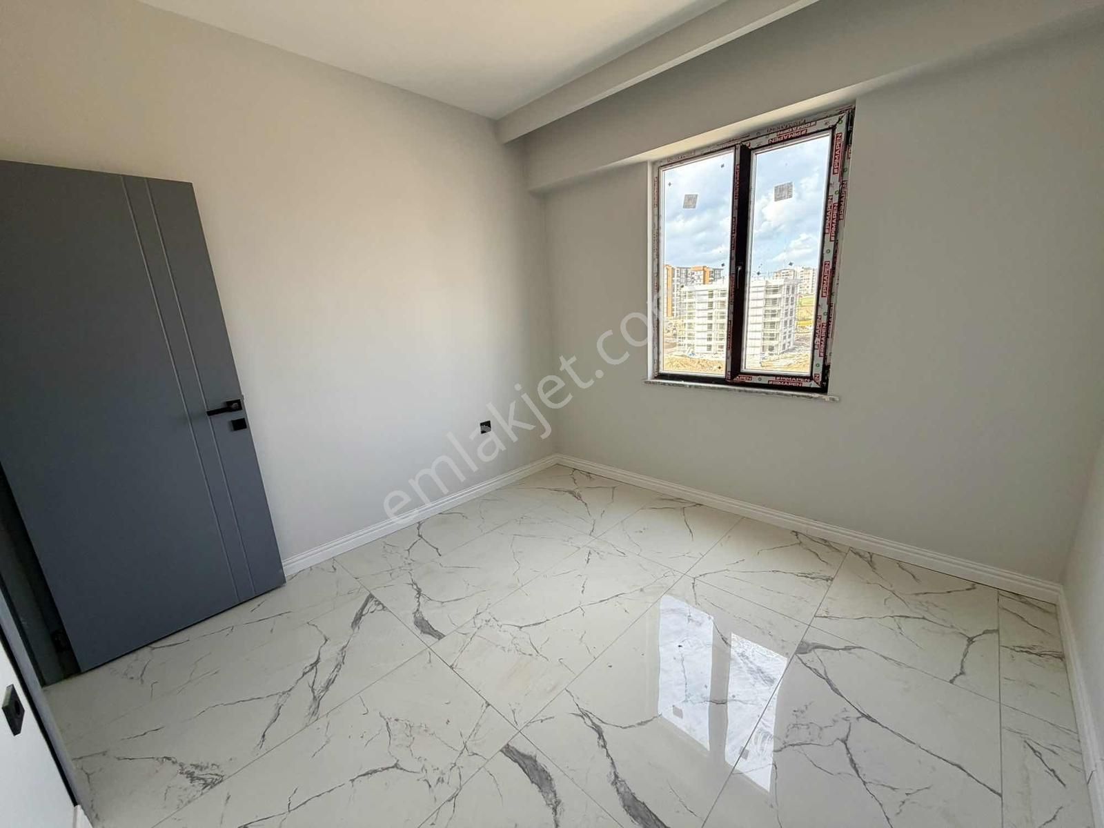 Çanakkale Yeni Barış Mah. Site İçi Satılık Sıfır 2+1 Daire - Görsel 8