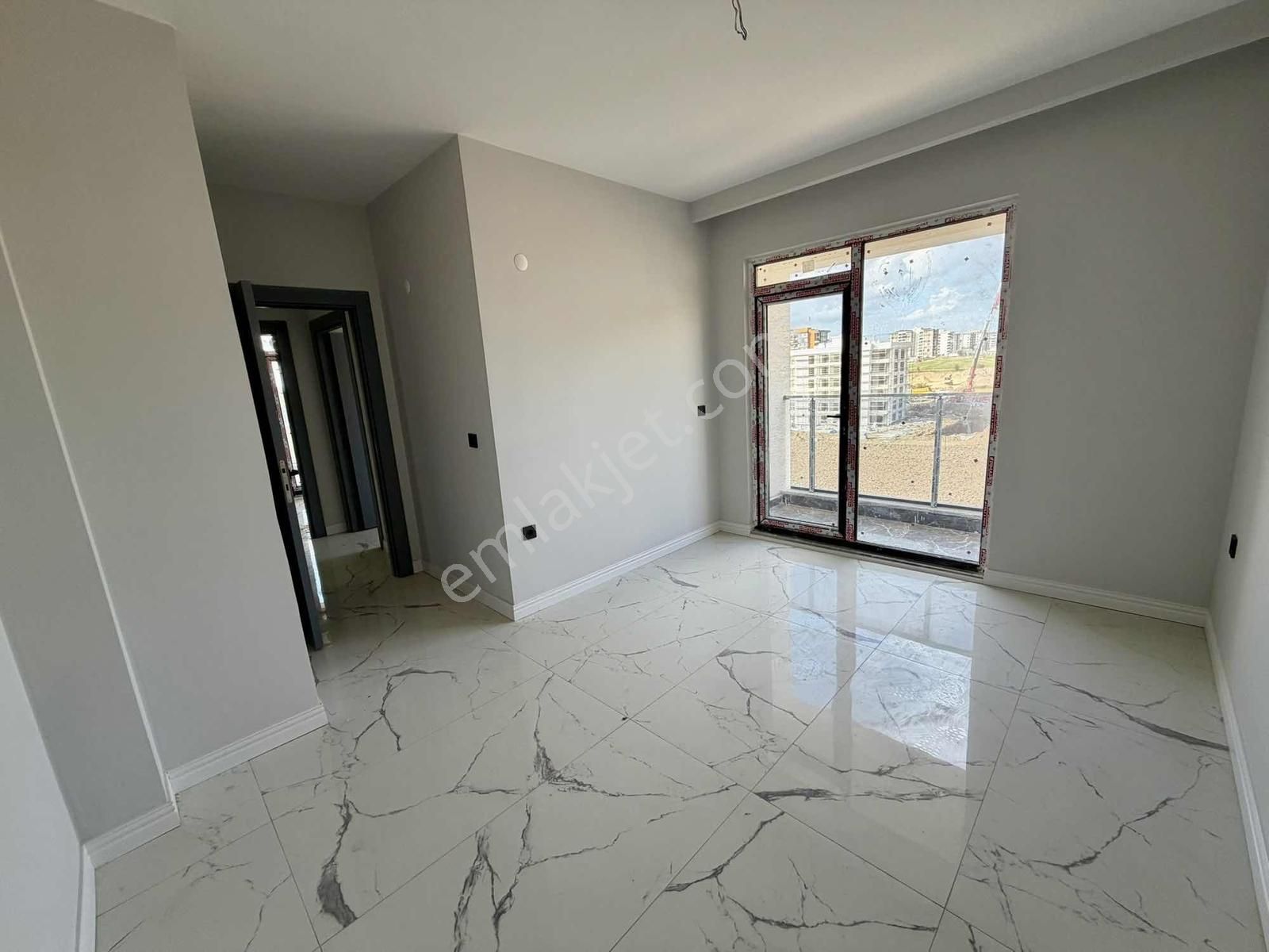 Çanakkale Yeni Barış Mah. Site İçi Satılık Sıfır 2+1 Daire - Görsel 10