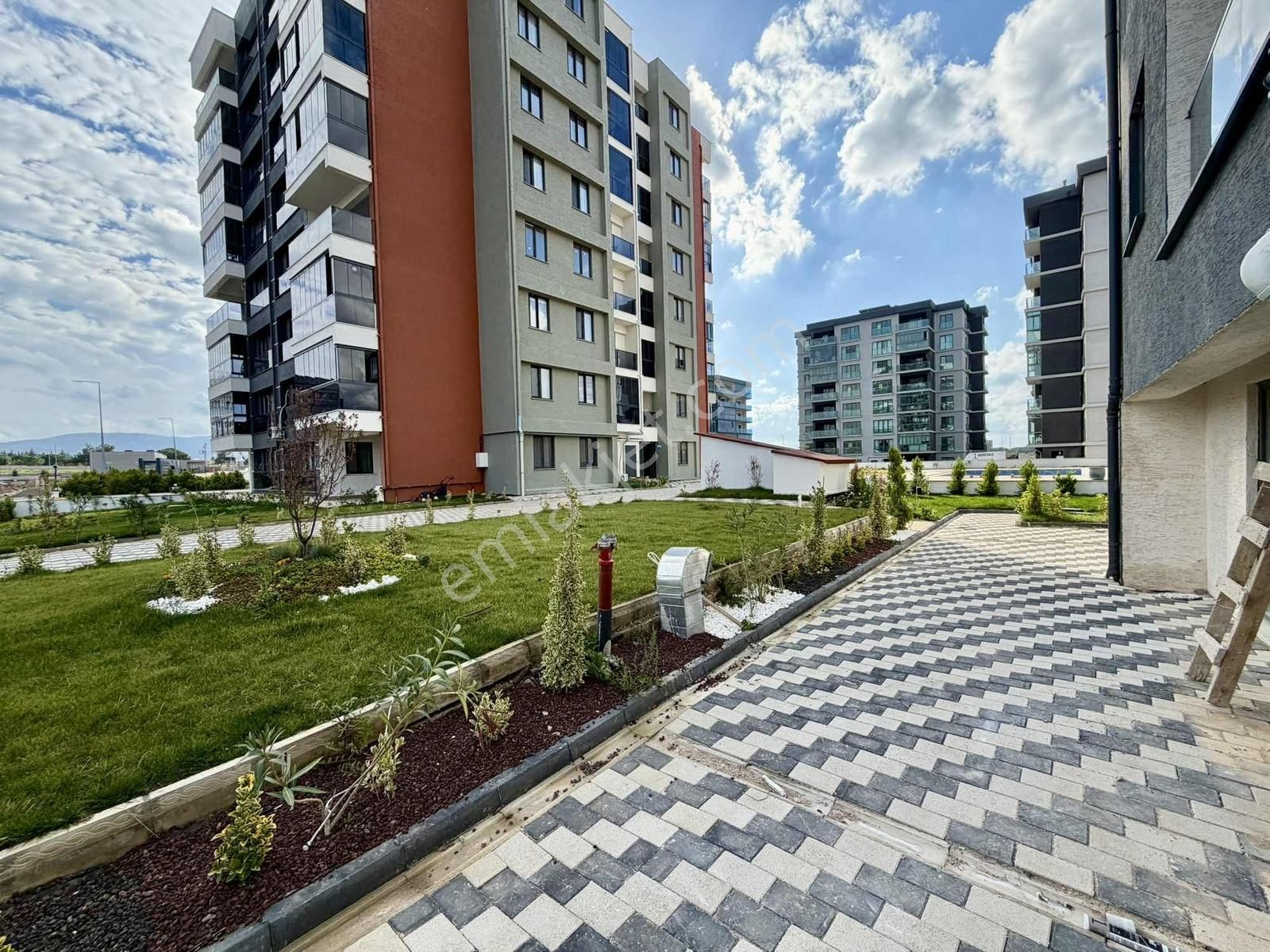 Çanakkale Yeni Barış Mah. Site İçi Satılık Sıfır 2+1 Daire