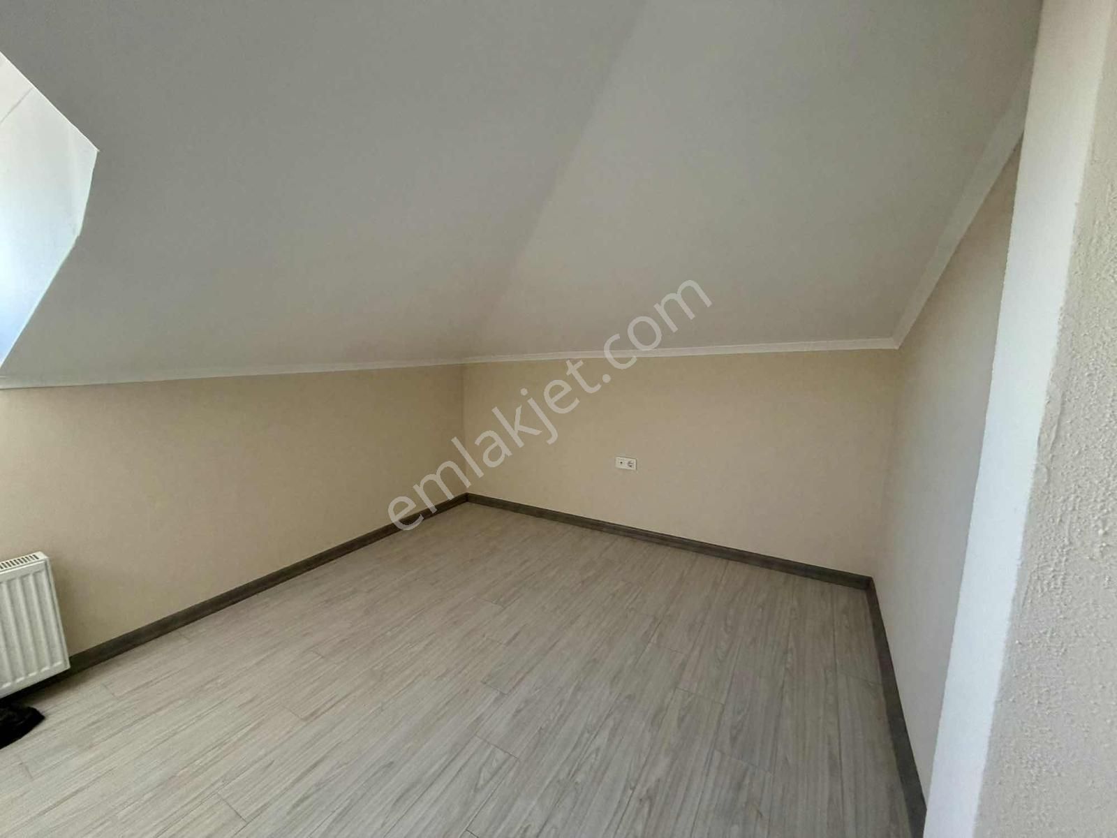 Esenlerde Deniz Boğaz Manzaralı 4+1 Dublex Daire - Görsel 15