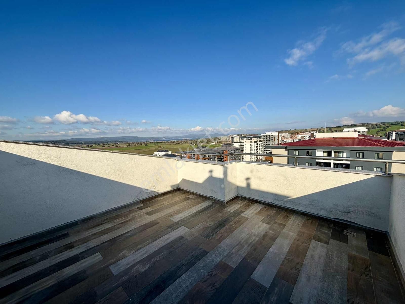 Esenlerde Deniz Boğaz Manzaralı 4+1 Dublex Daire - Görsel 4