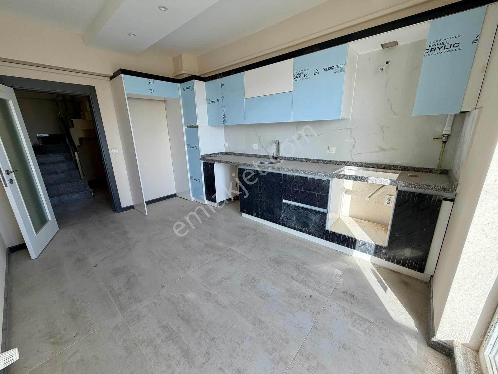 Esenlerde Deniz Boğaz Manzaralı 4+1 Dublex Daire - Görsel 17