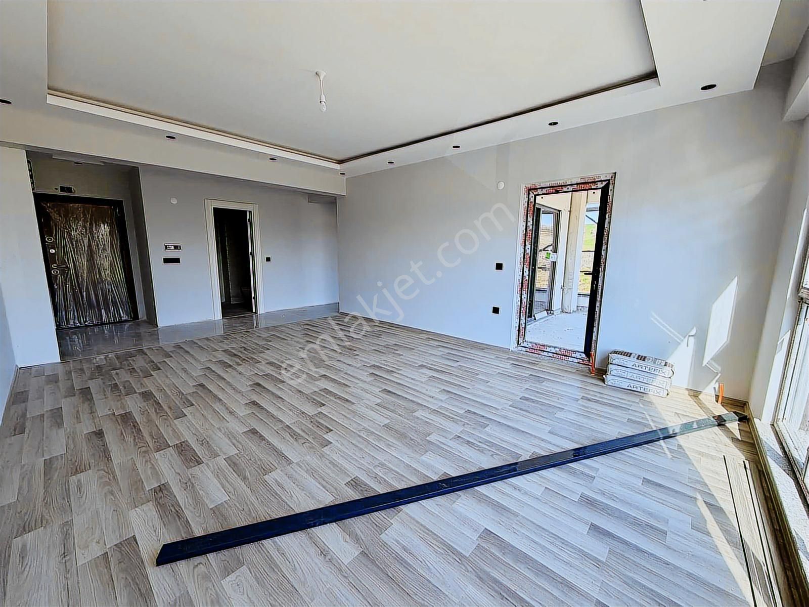 Çanakkale Esenler Site İçi Havuzlu Satılık Sıfır 2+1 Daire - Görsel 3