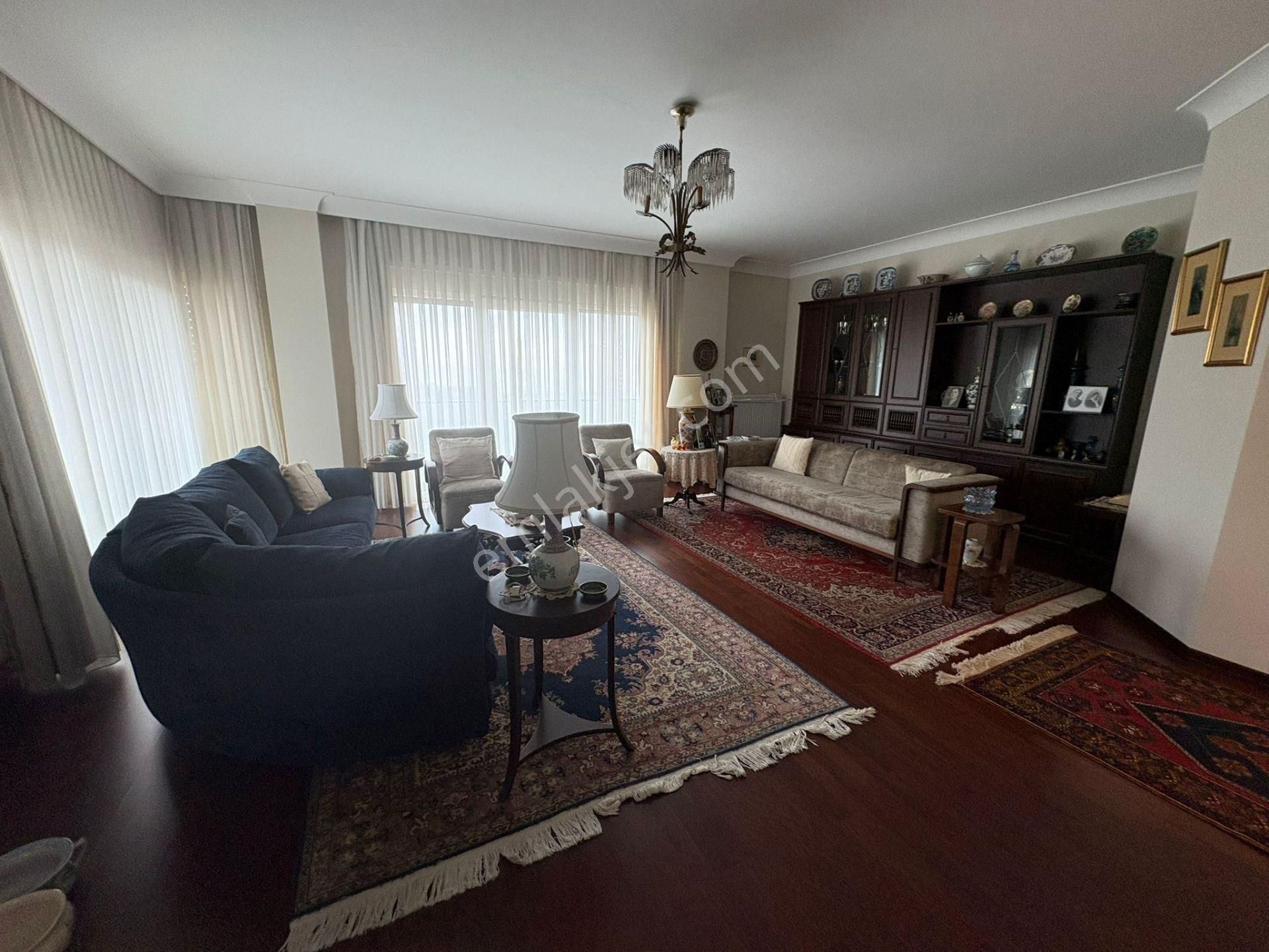 Kalamış'ta Deniz Ve Marina Manzaralı, Ara Kat Dubleks Daire - Görsel 14