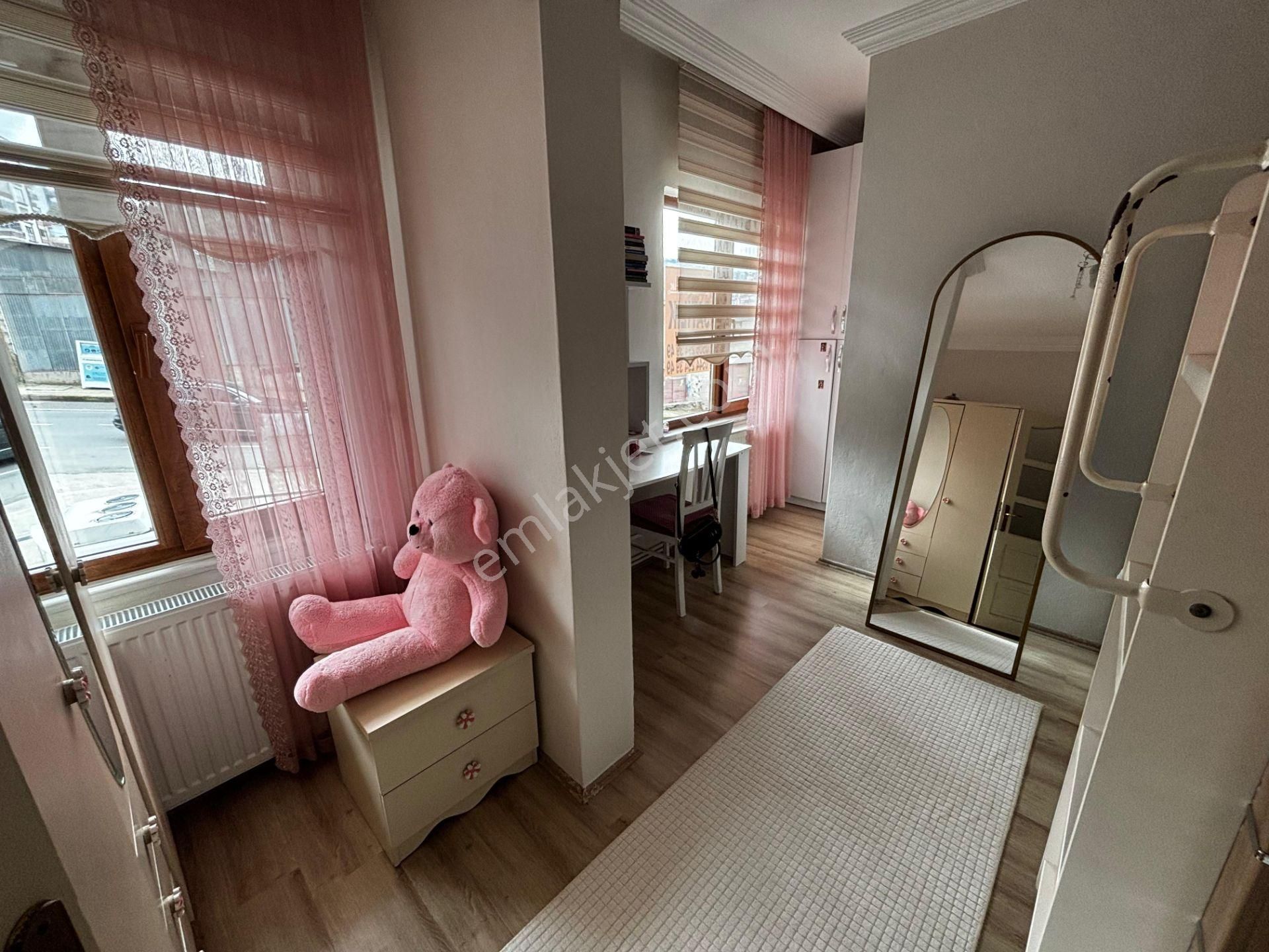 Yaylacık'ta Satılık 2+1 Daire: 98m² Net, Yüksek Giriş - Görsel 13