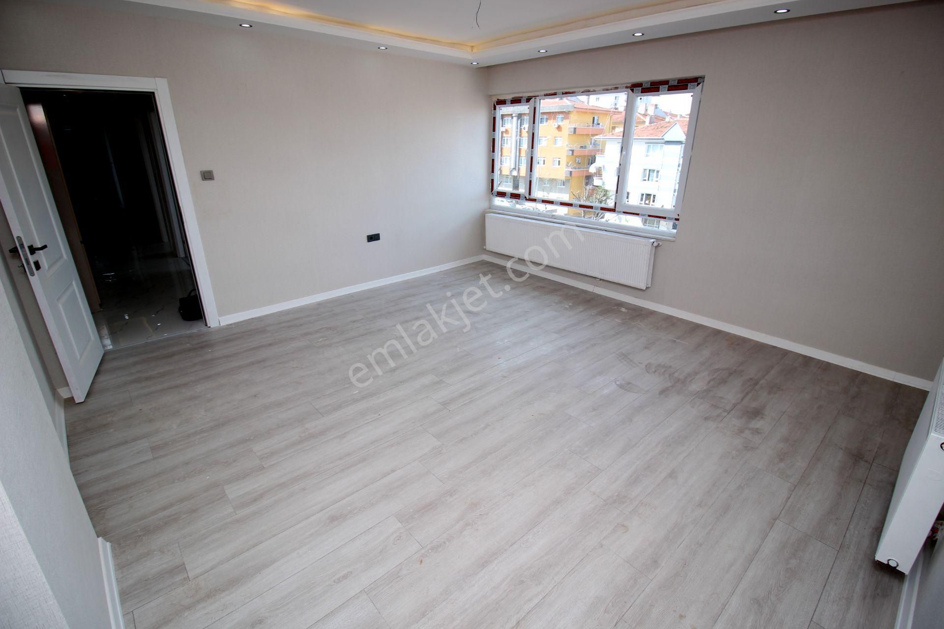 Süvari'de Arakat Park Cepheli Tren İstasyonu Yakını 3+1 Satılık Boş Daire - Görsel 7