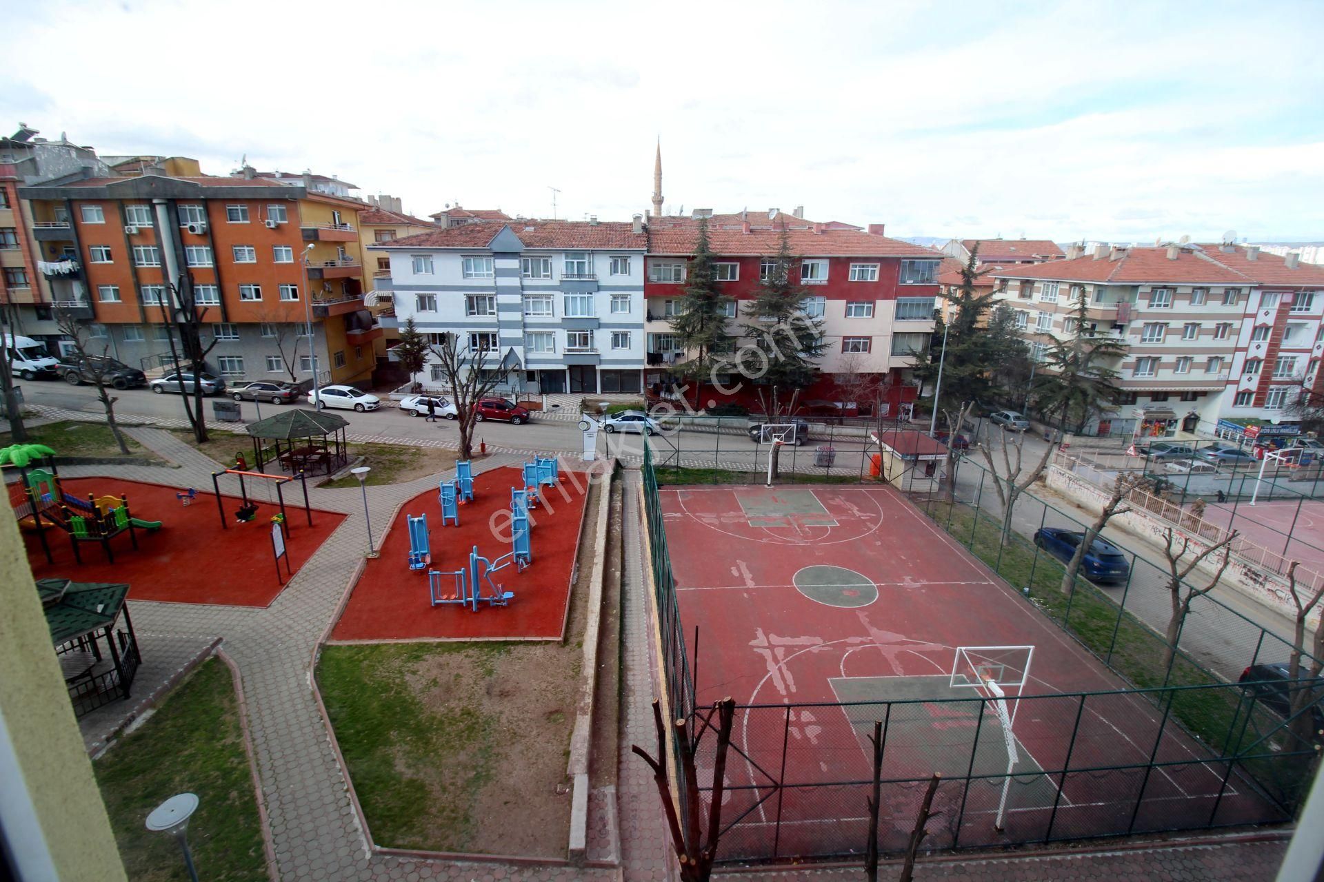 Süvari'de Arakat Park Cepheli Tren İstasyonu Yakını 3+1 Satılık Boş Daire - Görsel 22