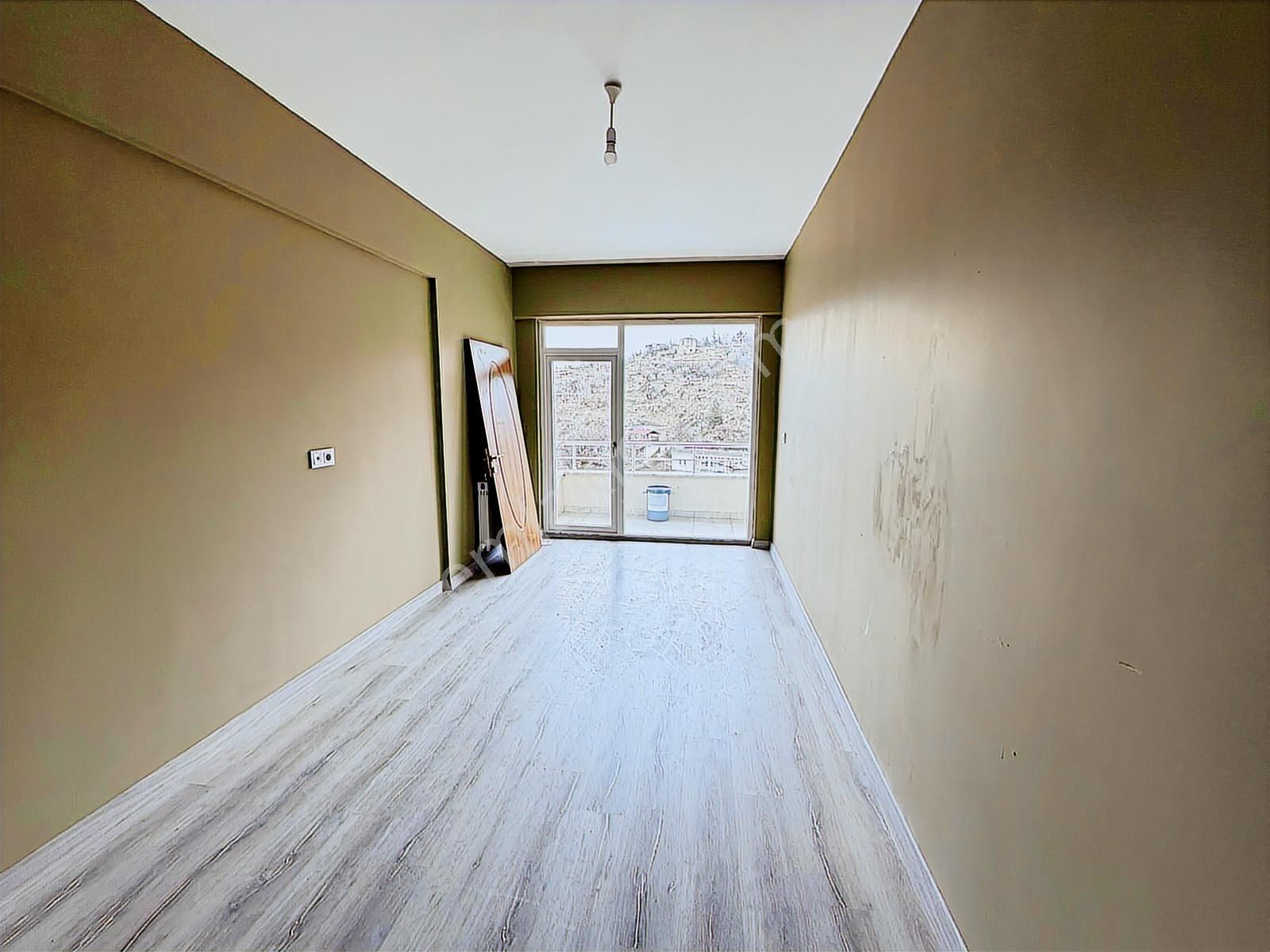 Konal Gayrimenkul | Meydan'da 2+1 Bağımsız Mutfak - Görsel 17