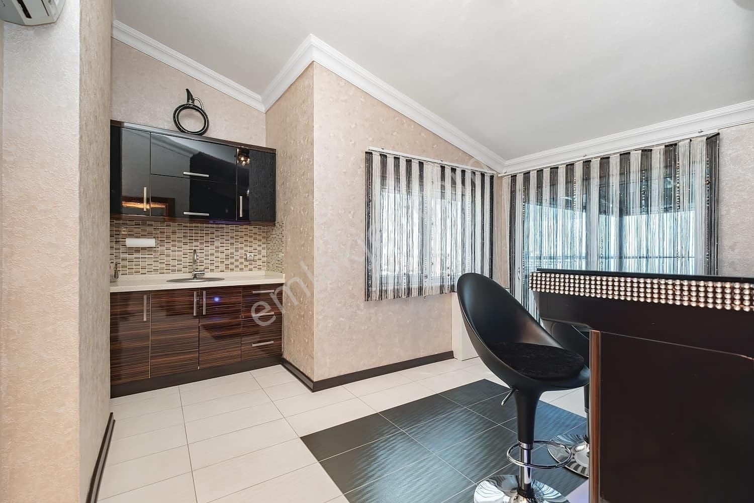 Lara Çağlayanda Deniz Manzaralı 5+1 Dubleks Daire | Tekce - Görsel 12