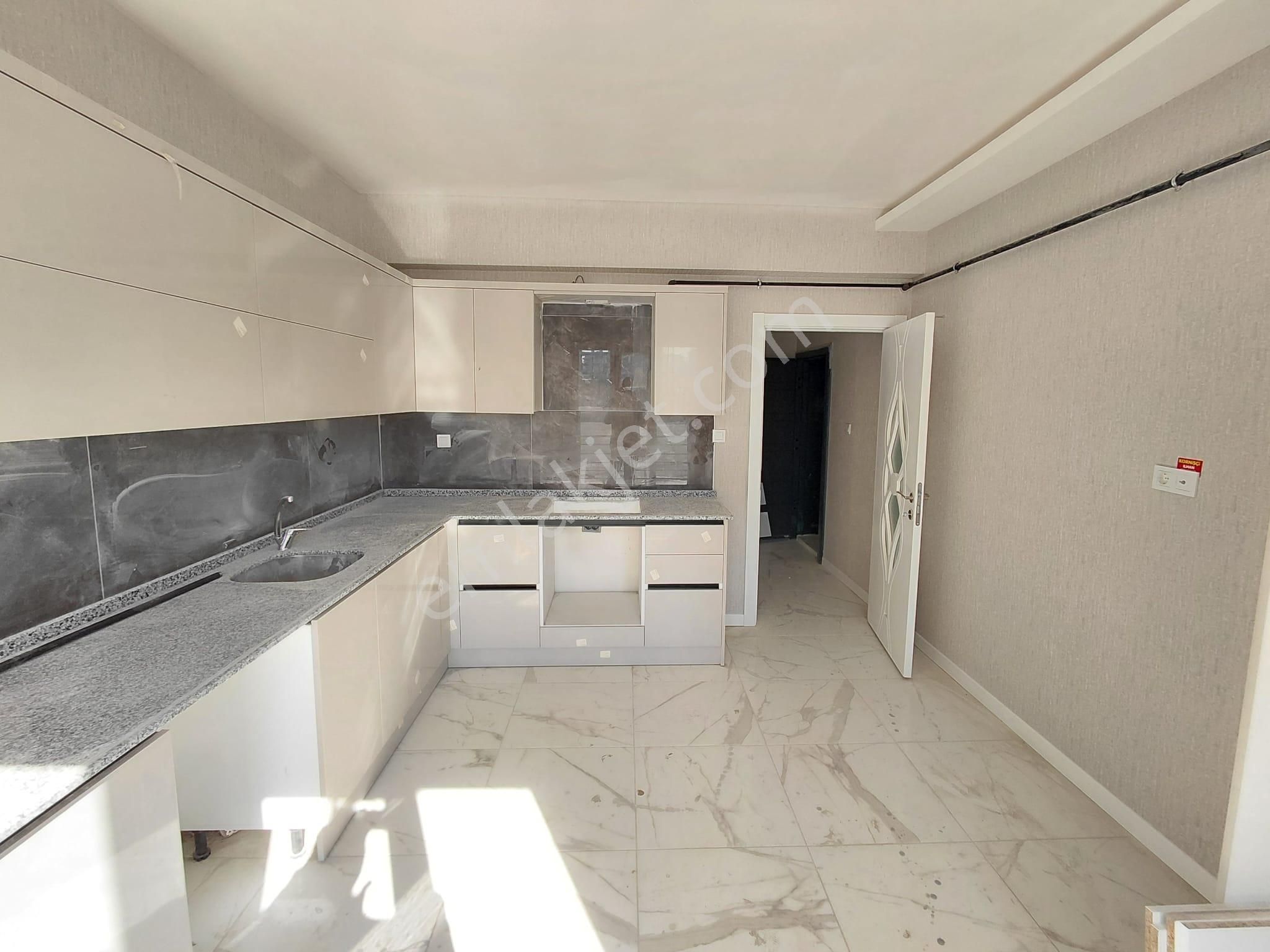 Emrah Çiftci'den Selçuklu Sancak Mah.novada Avm Civarı Satılık 2+1 Sıfır Lüks Daire - Görsel 4