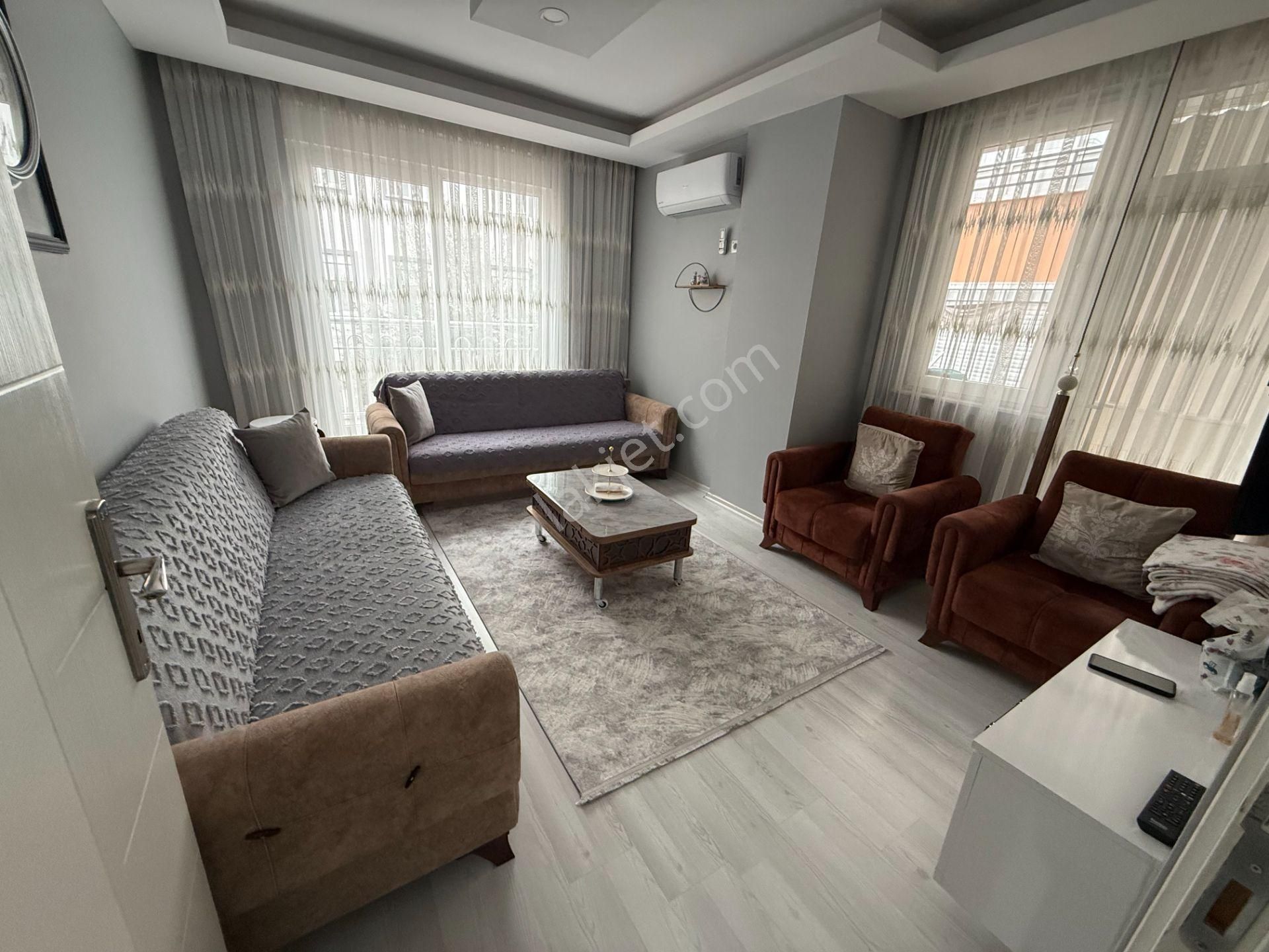 Dutlubahçede Cadde Yakını Katta Geniş Ayrı Mutfak Asansörlü 1+1 - Görsel 21