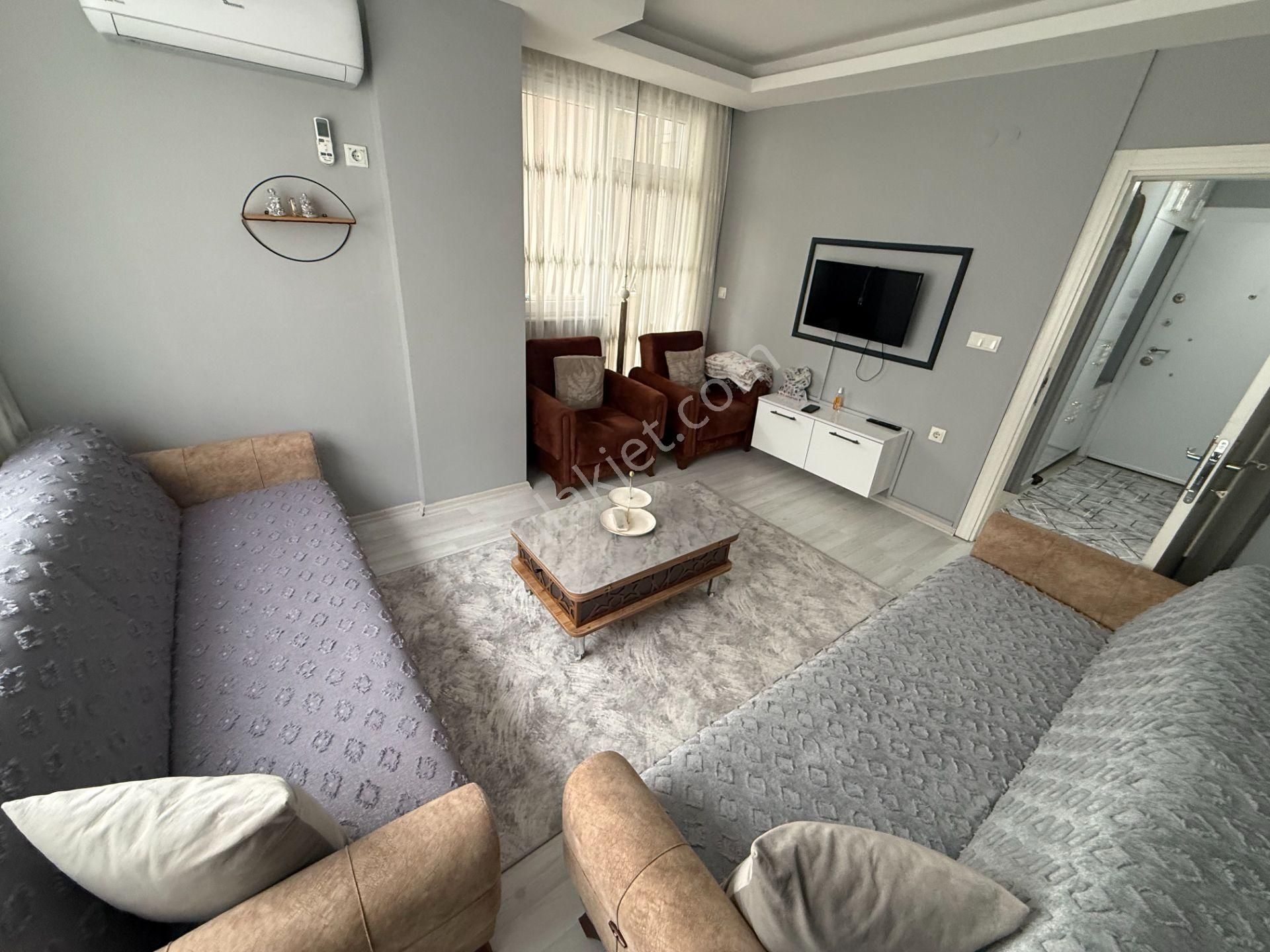 Dutlubahçede Cadde Yakını Katta Geniş Ayrı Mutfak Asansörlü 1+1 - Görsel 22