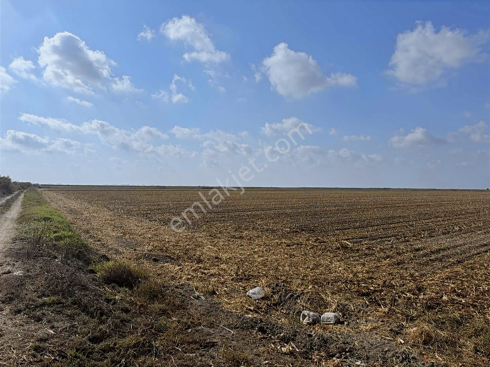 Adahan'dan Kesik Köyüne Yakın 100 Dönüm Tarla