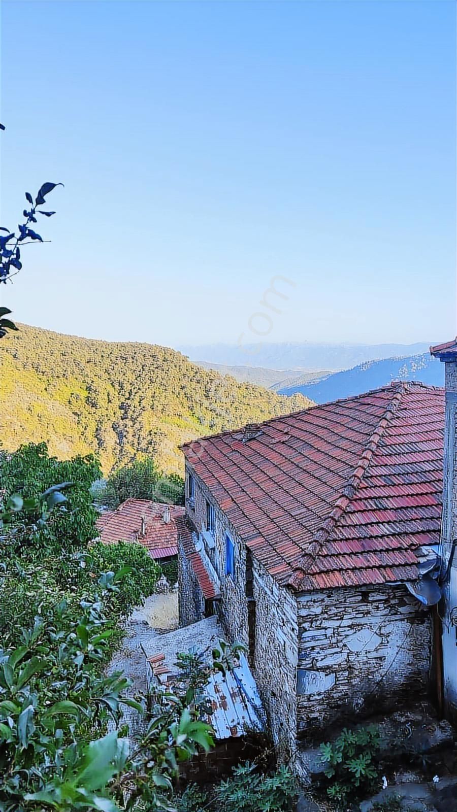 Bayındır Hisarlık'ta Panoramik Manzaralı Satılık Taş Ev Cb-ph