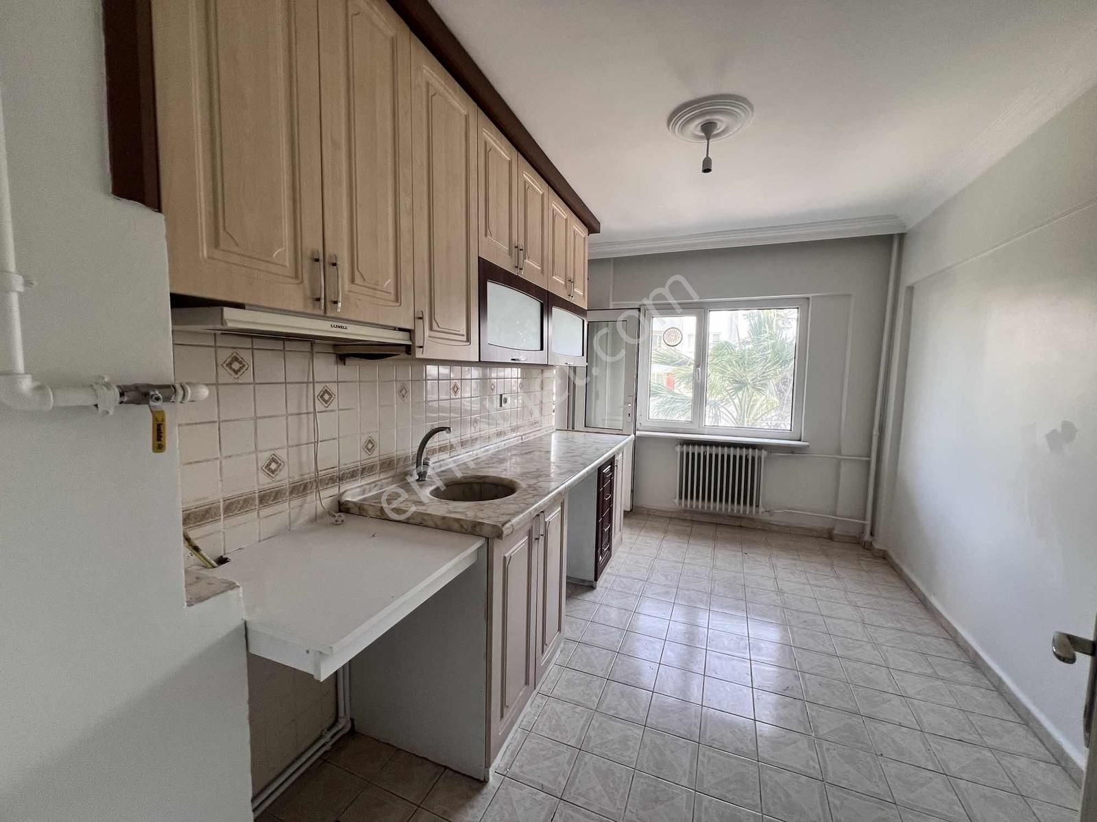 Merkezi Konum Arakat 3+1 Kiralık Daire - Görsel 14