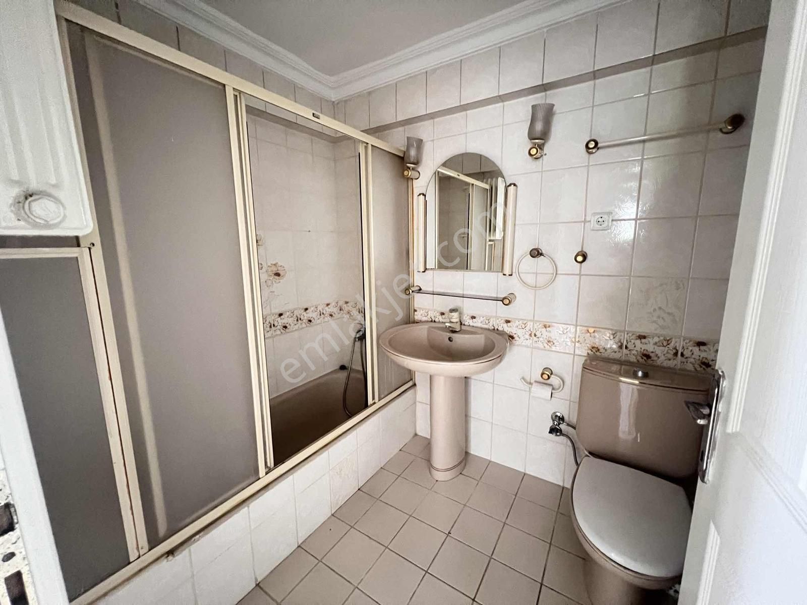 Merkezi Konum Arakat 3+1 Kiralık Daire - Görsel 13