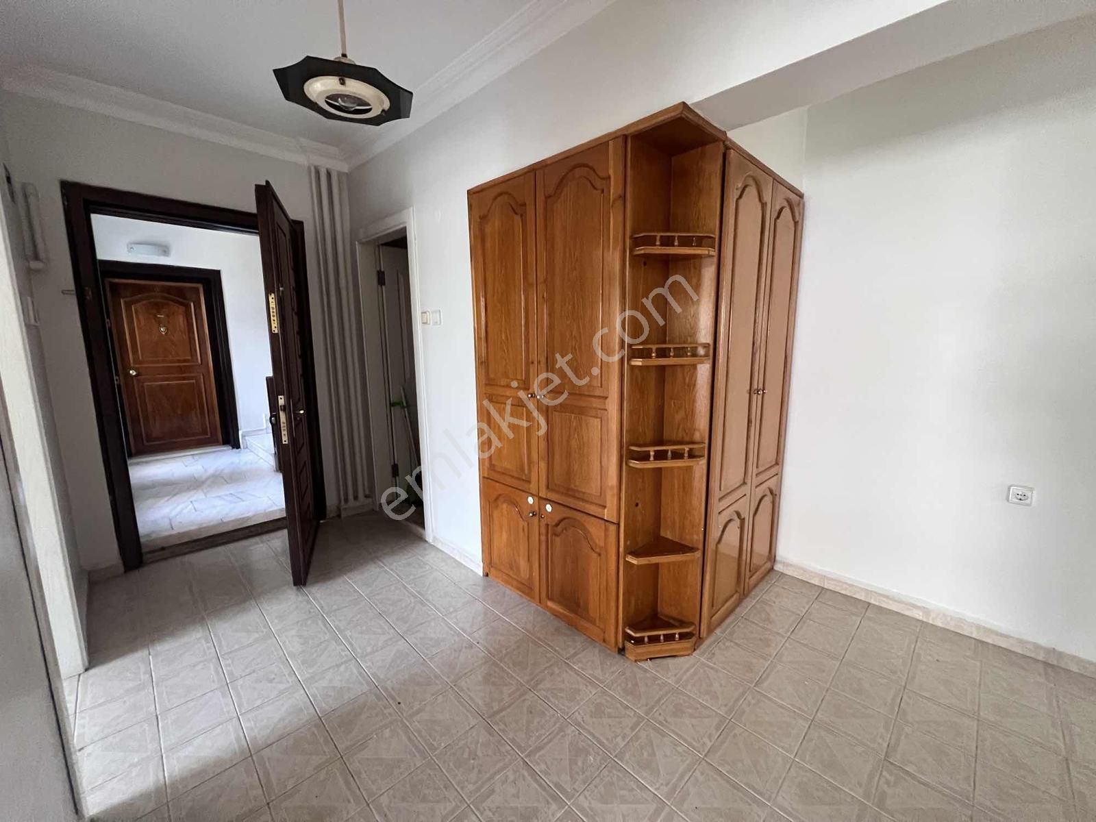 Merkezi Konum Arakat 3+1 Kiralık Daire - Görsel 15