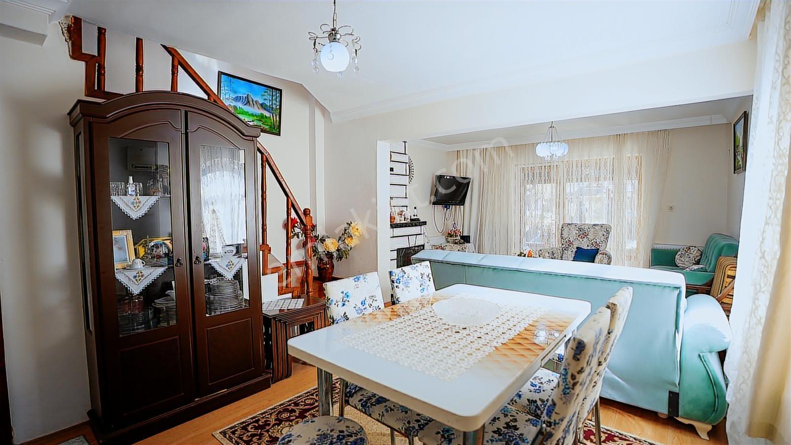 Ağva'nın En Güzel Noktasında Site İçi 3 Katlı Villa - Görsel 25