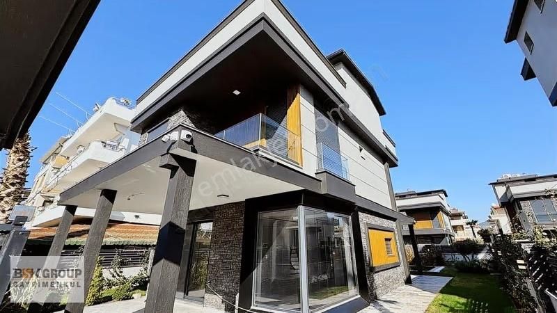 Bsk Dan Müstakil Havuzlu Denize Çok Yakın Bahçeli Lüks Villa - Görsel 21