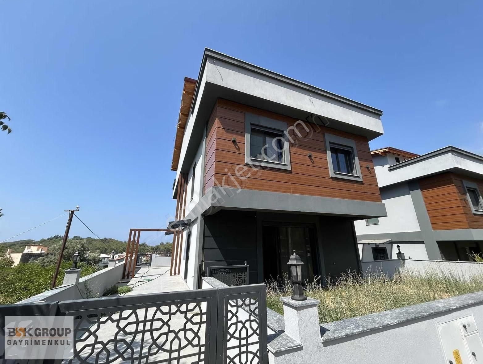 Bsk Dan Deniz Ve Doğa Manzaralı 3+1 Lüks Bahçeli Villa - Görsel 18