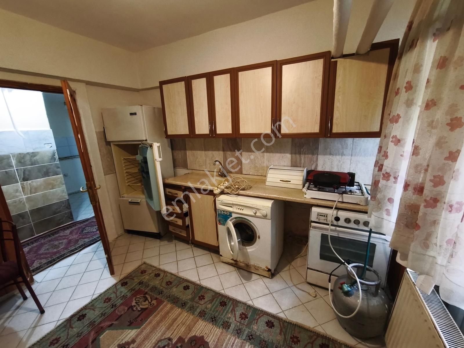 Prestij Den Bahçelievler De 2+0 Isınma Aidat Dahil Eşyalı Daire