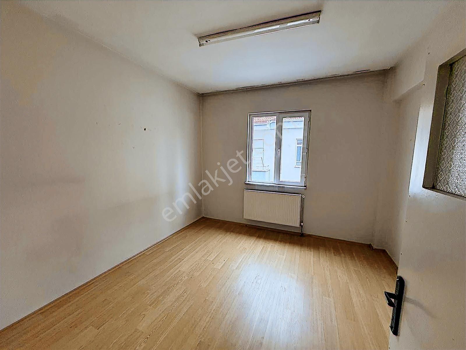 Fetanet Emlaktan Zümrüt Mahallesinde 3+1 Odalı Kiralık Daire - Görsel 6