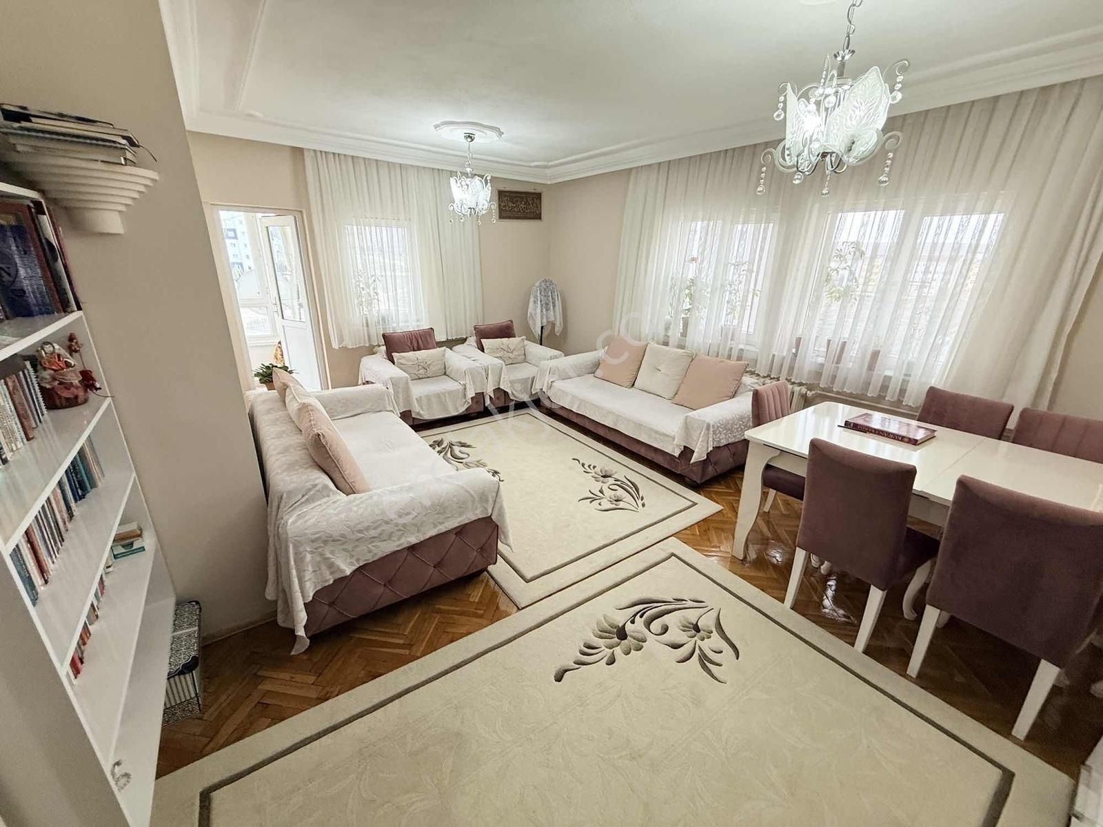 Özbey Emlaktan 75.yıl Mahallesi Site İçi 2+1 Daire - Görsel 5