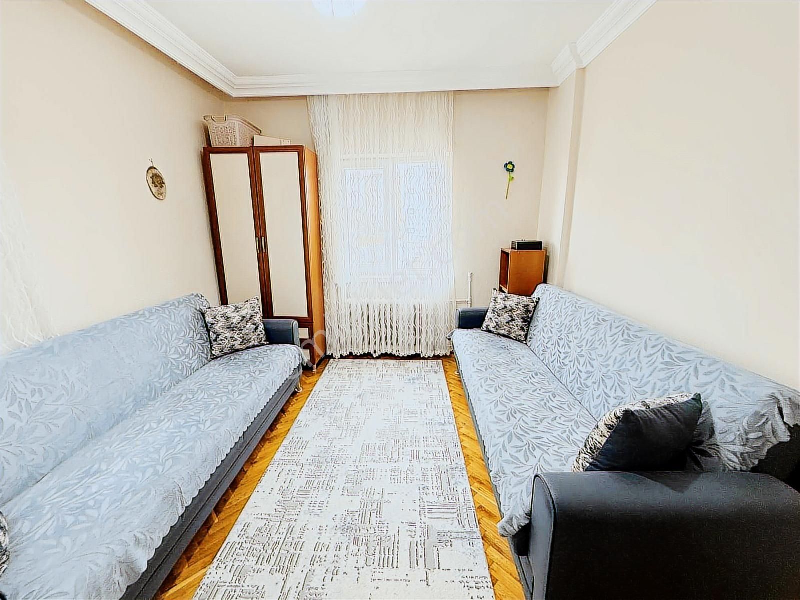 Özbey Emlaktan 75.yıl Mahallesi Site İçi 2+1 Daire - Görsel 2