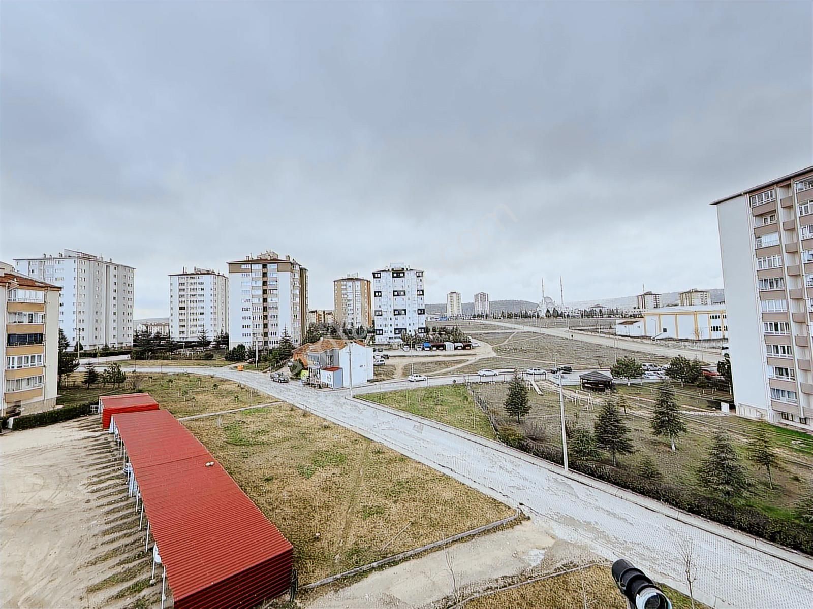 Özbey Emlaktan 75.yıl Mahallesi Site İçi 2+1 Daire - Görsel 10