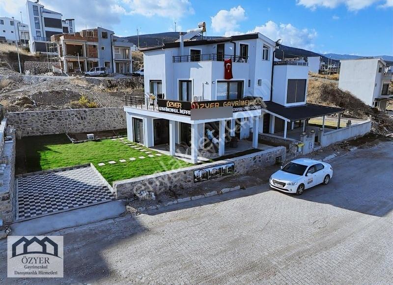 Mordogan Kamukentte 3.5 Kat Imarlı Genıs Yola Cephesatılık Arsa - Görsel 3
