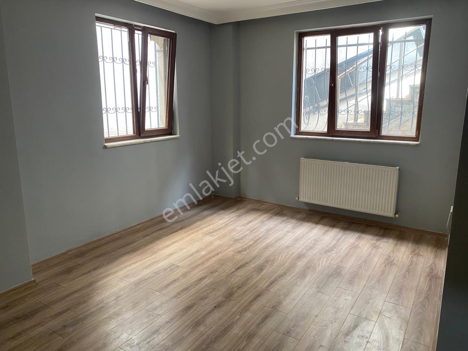 Metro Ve Metrobüse Yakın Gürsel Mahallesinde 1+1 Satılık - Görsel 7