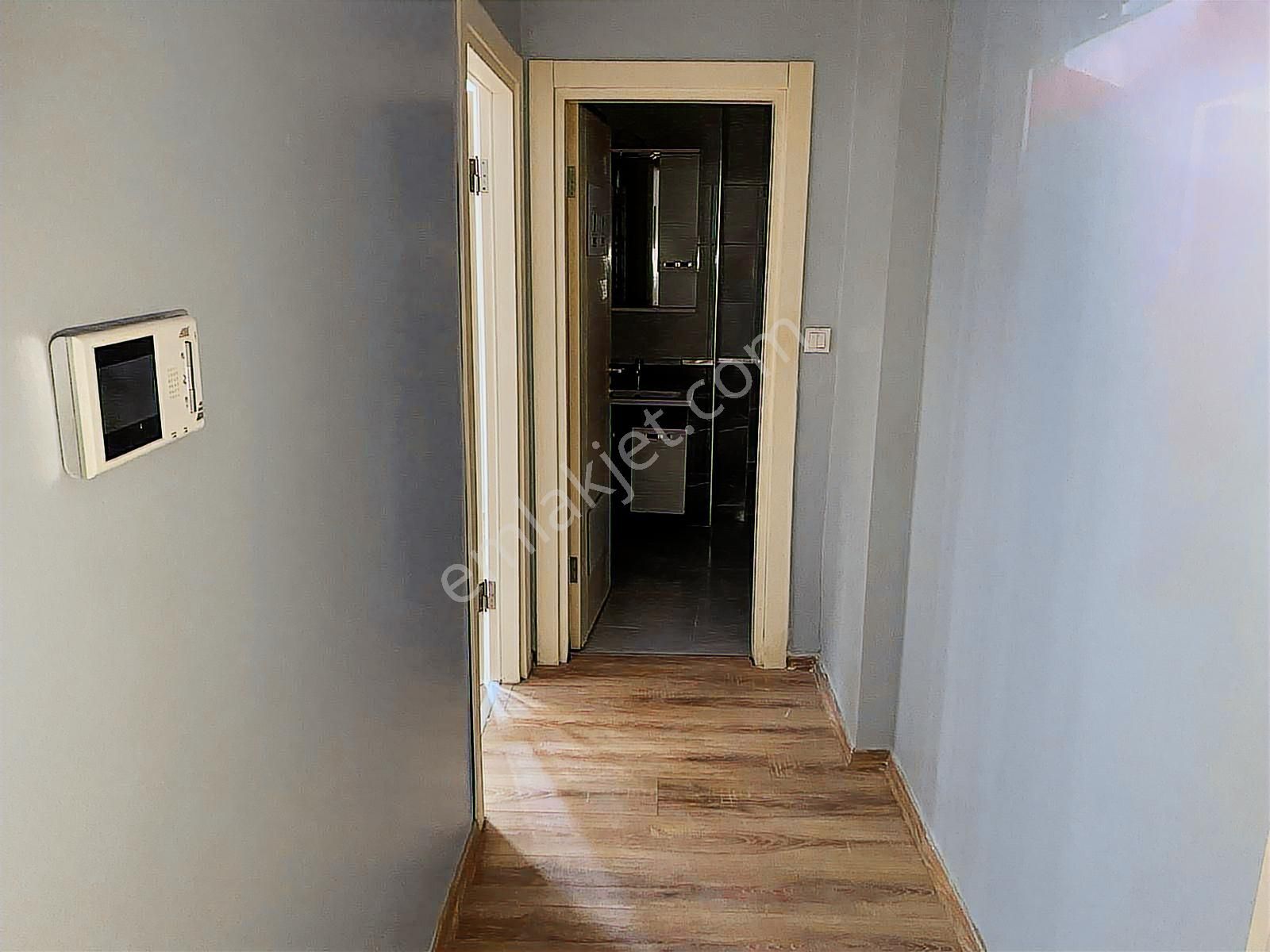 Metro Ve Metrobüse Yakın Gürsel Mahallesinde 1+1 Satılık - Görsel 9