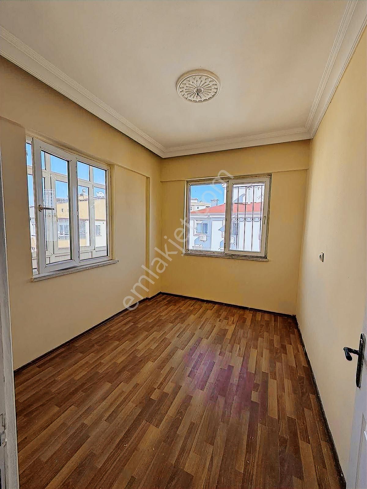 Kızıltoprak Mahallesinde 2+1 Kullanışlı Daire - Görsel 15