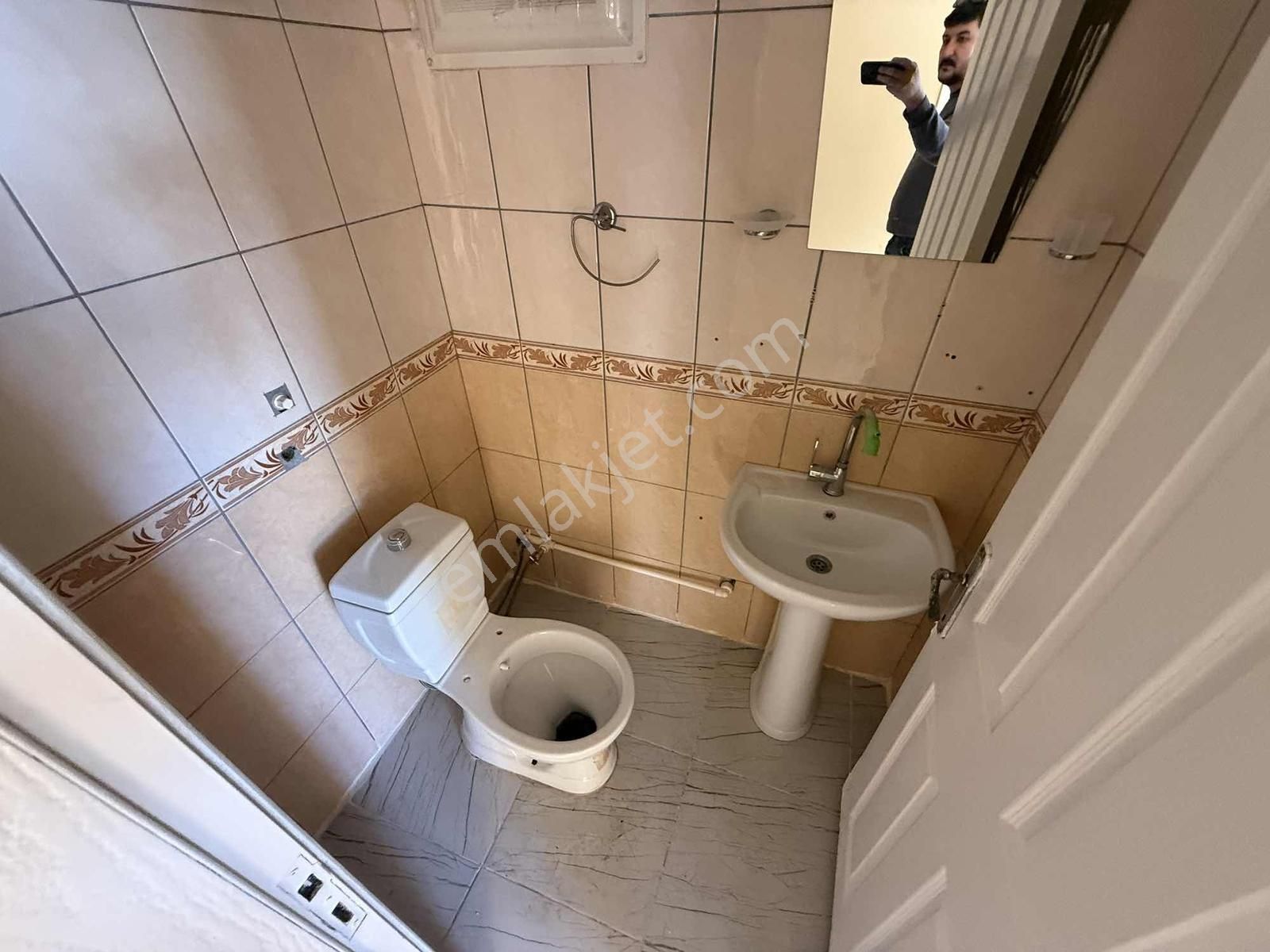 Kızıltoprak Mahallesinde 2+1 Kullanışlı Daire - Görsel 22