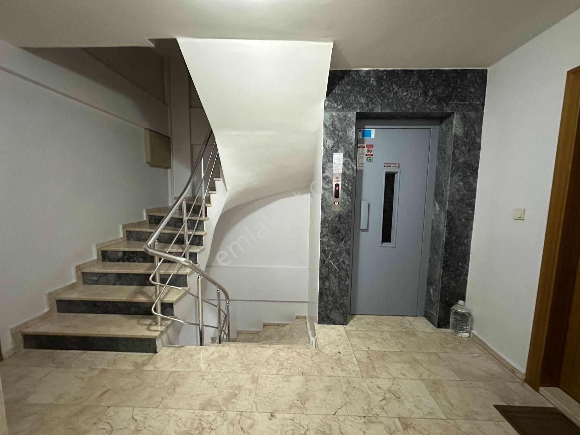 Rami'nin En Değerli Konumunda En Geniş 2+1 Dairesi Satılık - Görsel 8