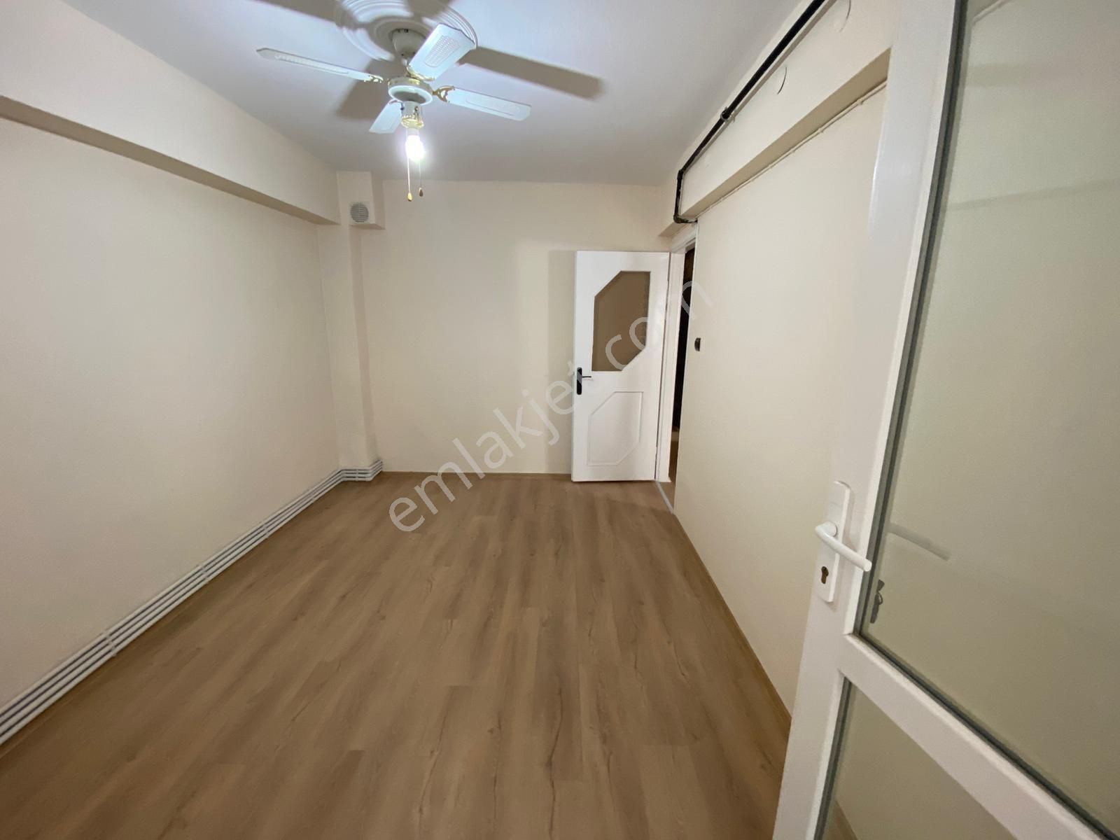 Buca İşçievleri Yiğitler Mah.de 2+1 85m2 Dgazlı Ayrı Mutfak Giriş Kat Kiralık Daire - Görsel 6