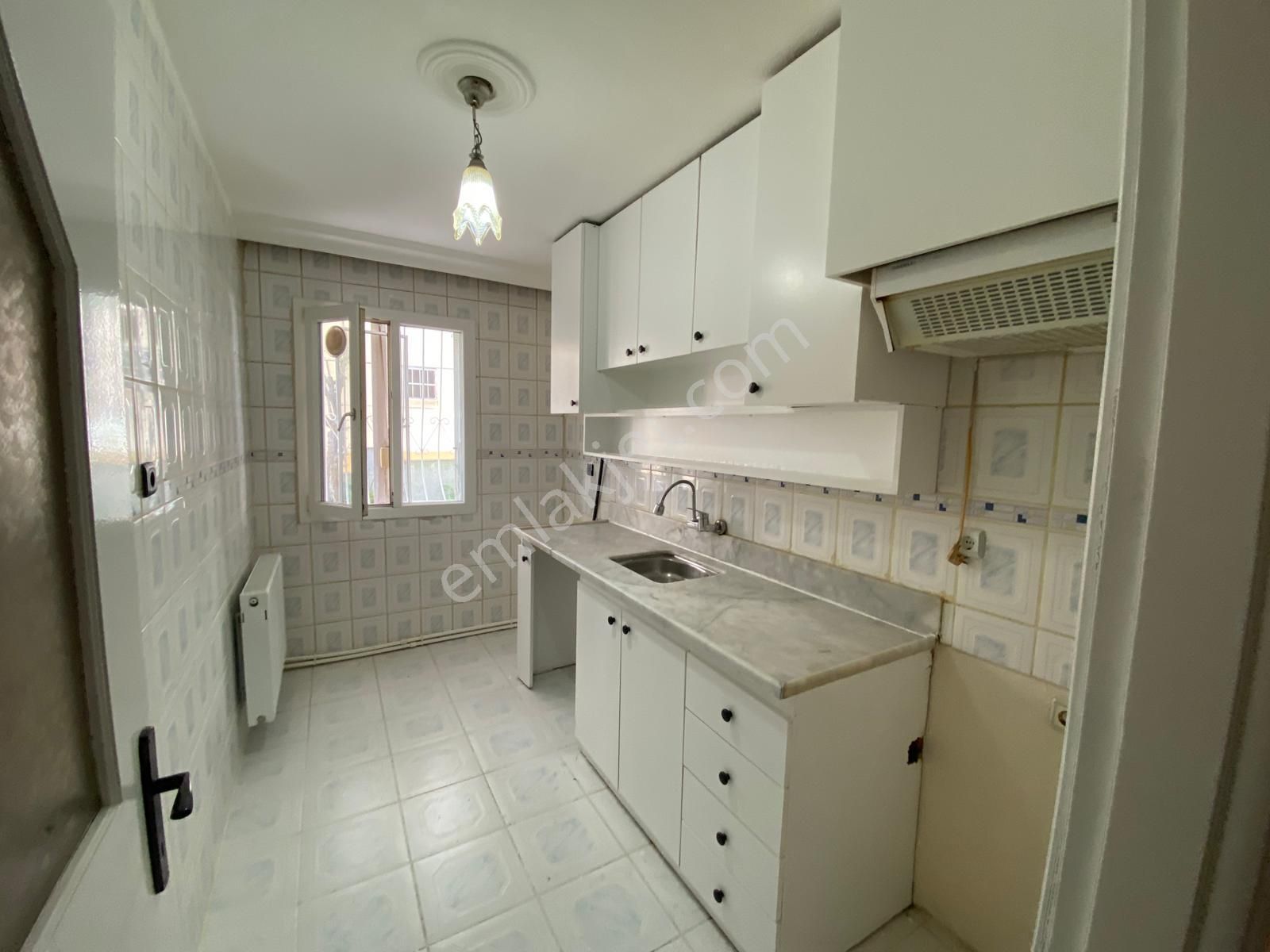 Buca İşçievleri Yiğitler Mah.de 2+1 85m2 Dgazlı Ayrı Mutfak Giriş Kat Kiralık Daire - Görsel 14