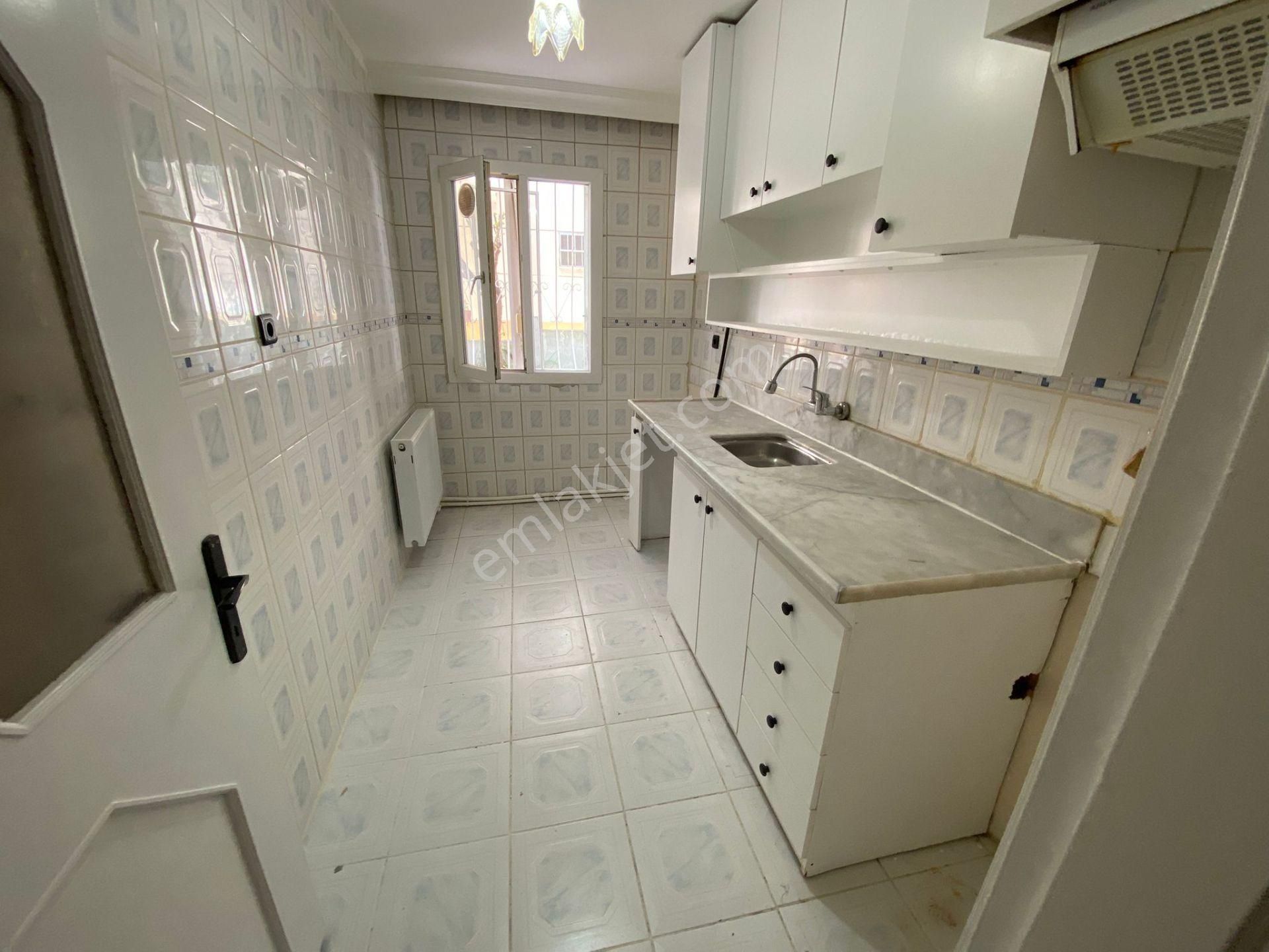 Buca İşçievleri Yiğitler Mah.de 2+1 85m2 Dgazlı Ayrı Mutfak Giriş Kat Kiralık Daire - Görsel 15